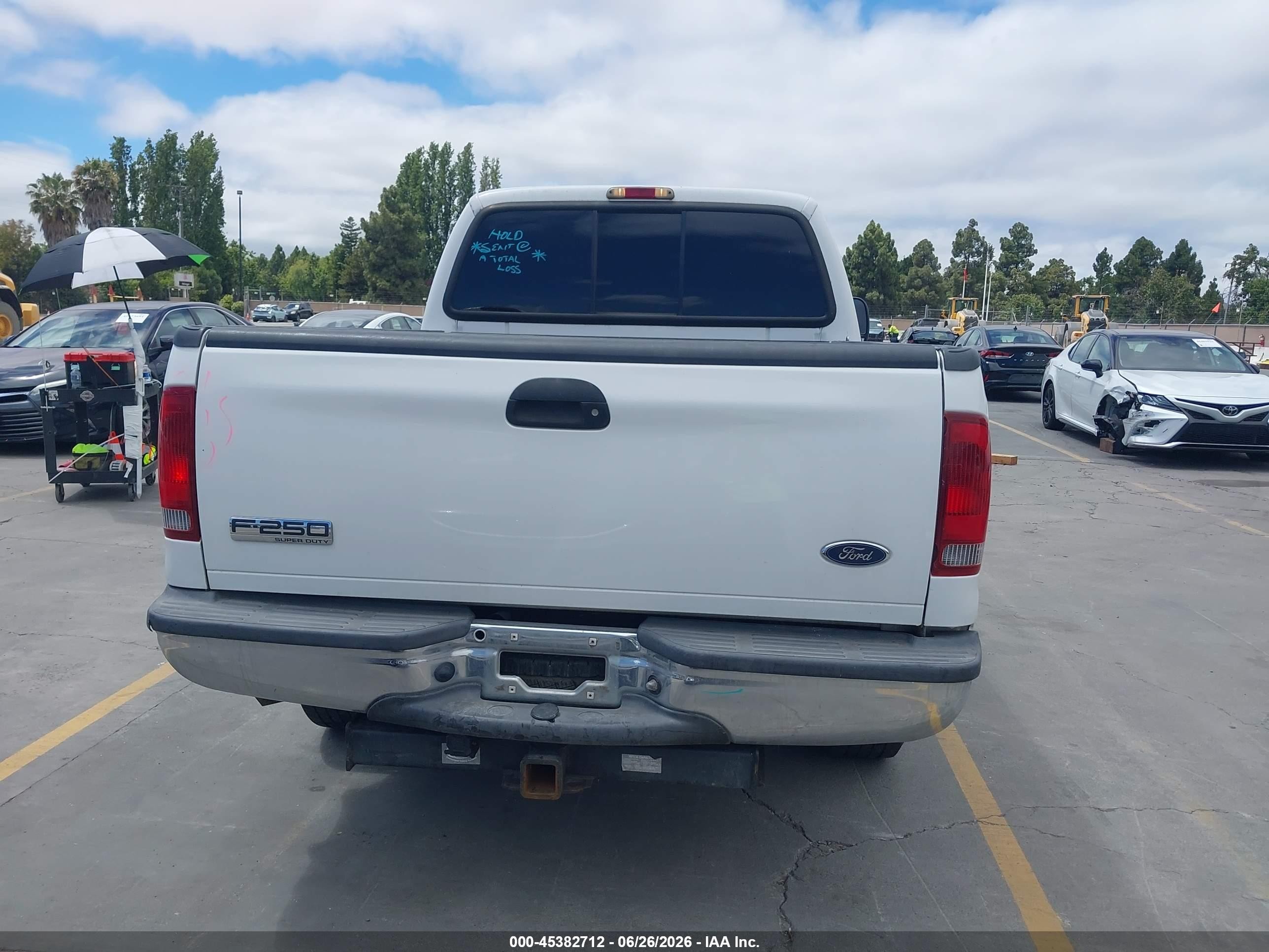 2006 Ford F-250 Lariat/xl/xlt White vin: 1FTSW21506EA55556