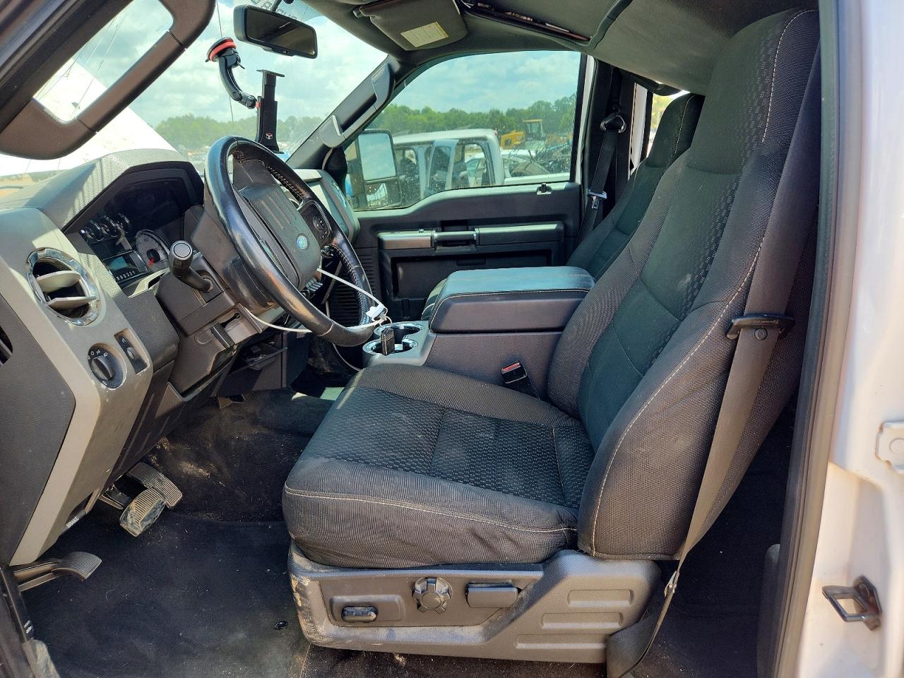 2008 Ford F250 Super Duty White vin: 1FTSW21508EC86640