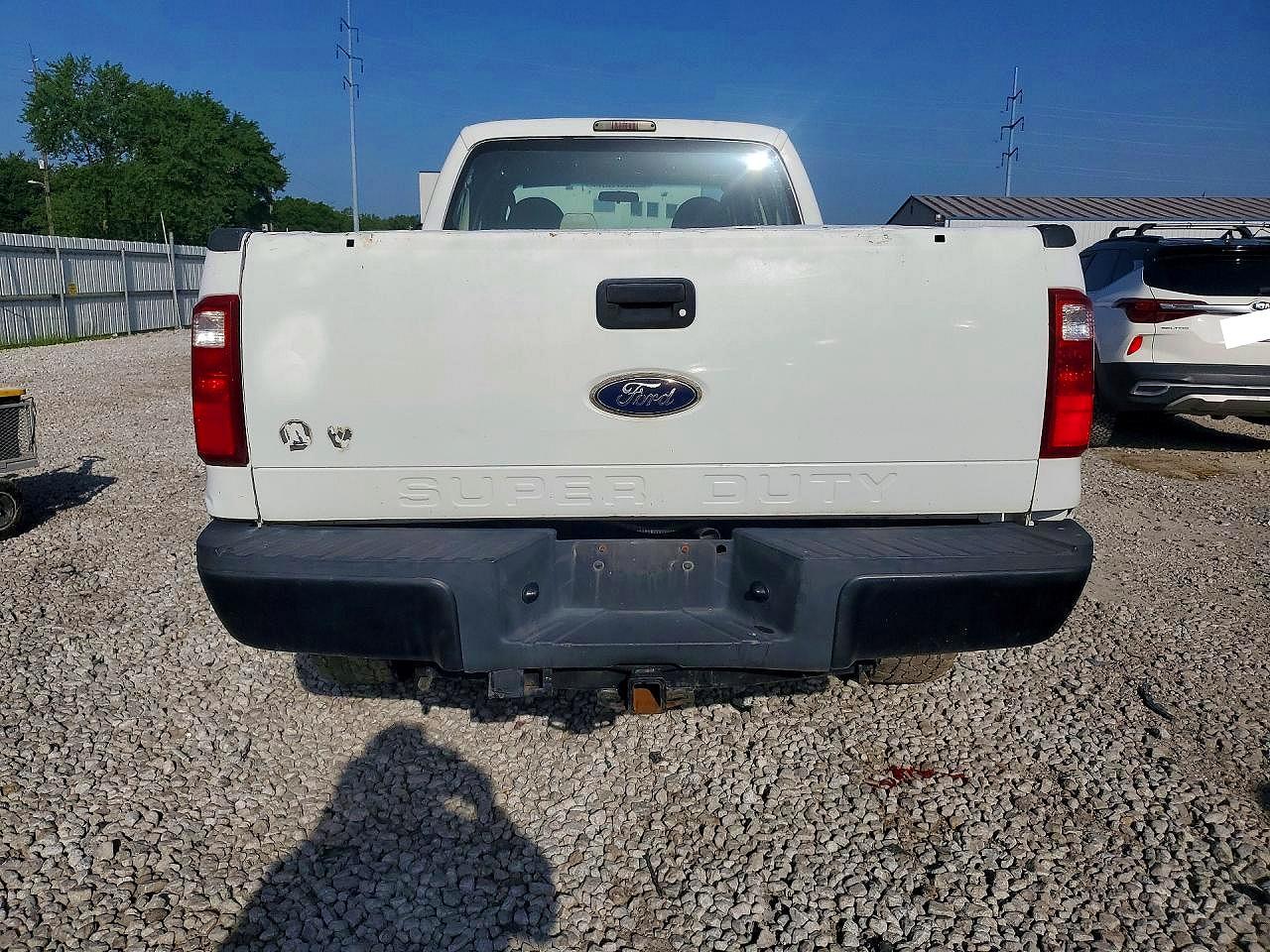 2008 Ford F250 Super Duty White vin: 1FTSW21518ED12985
