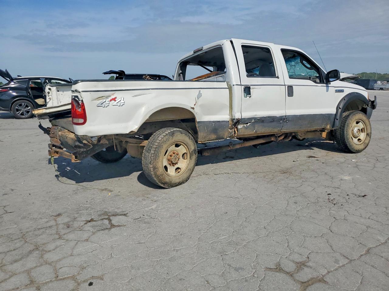 2006 Ford F250 Super Duty White vin: 1FTSW21526EC45908