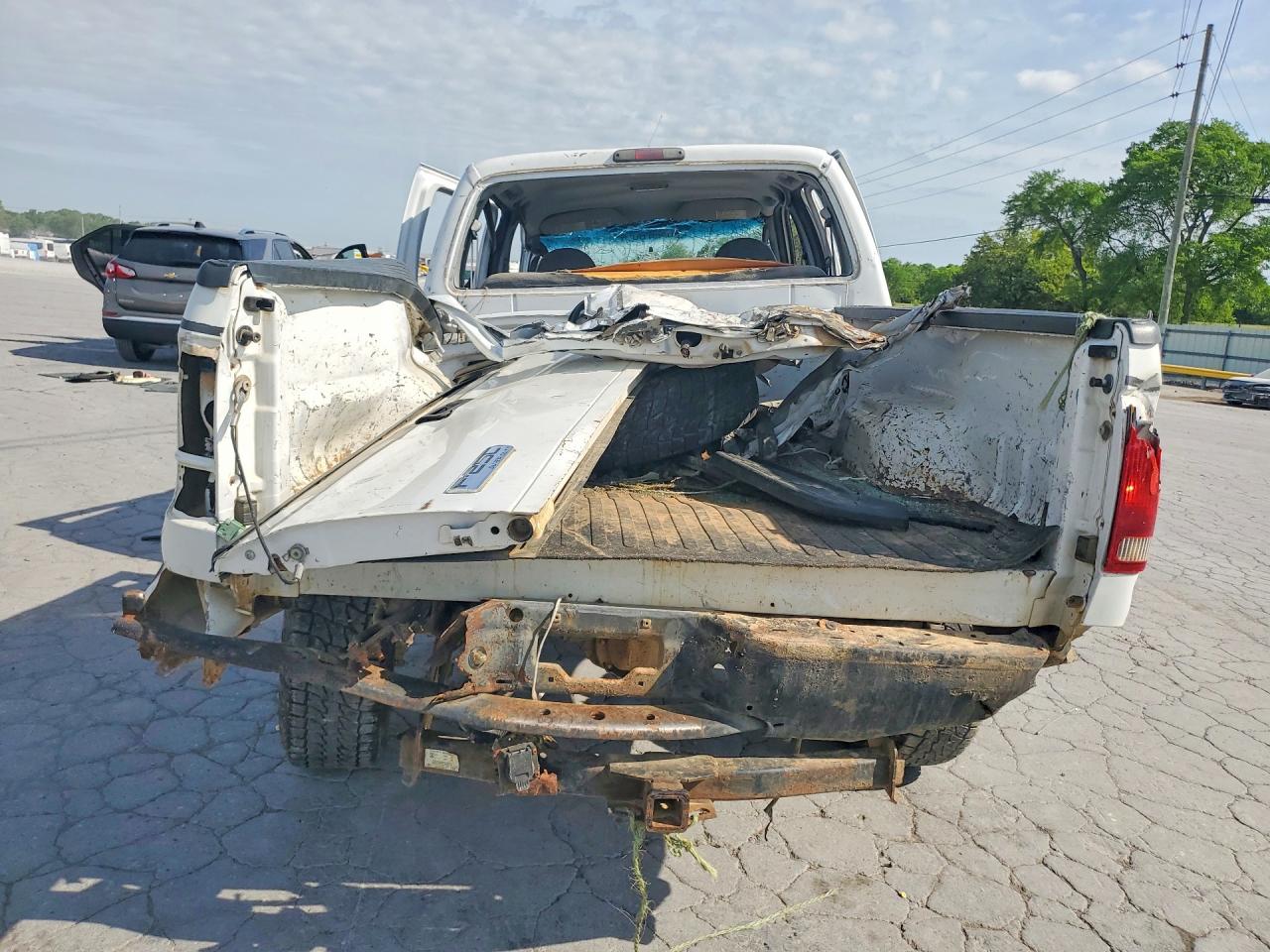 2006 Ford F250 Super Duty White vin: 1FTSW21526EC45908
