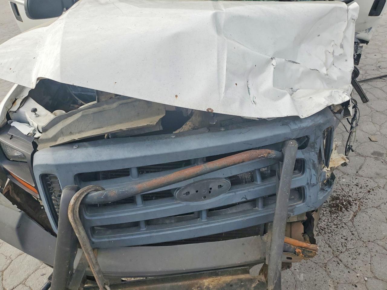 2006 Ford F250 Super Duty White vin: 1FTSW21526EC45908
