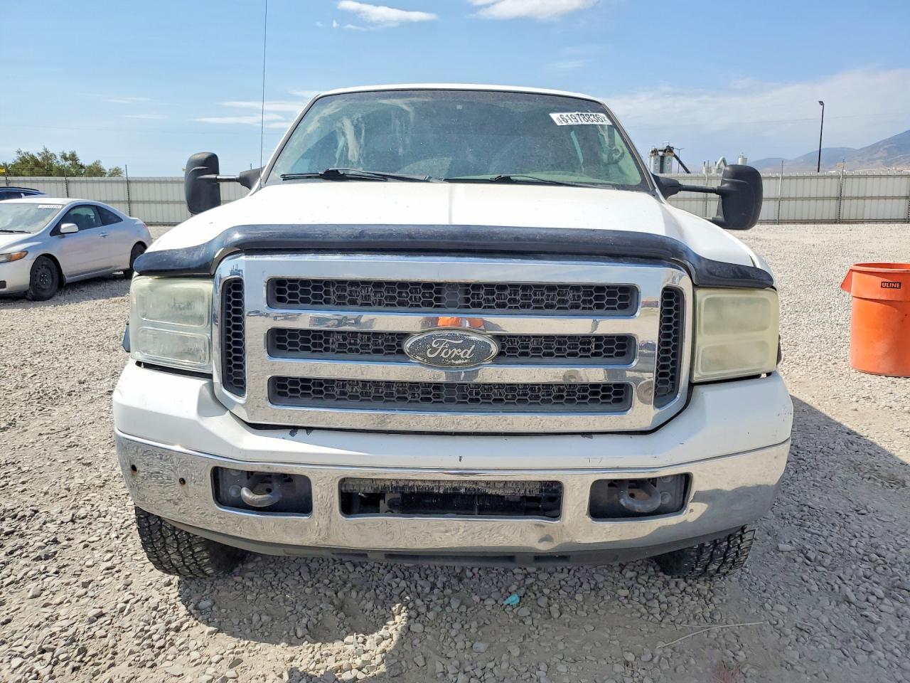 2005 Ford F250 Super Duty White vin: 1FTSW21535EA34604