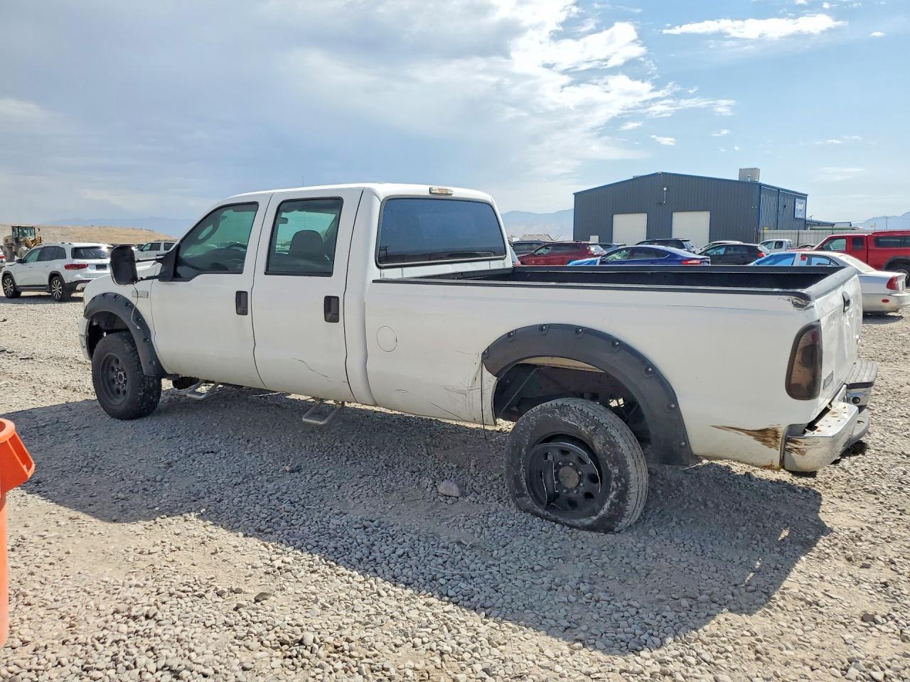 2005 Ford F250 Super Duty White vin: 1FTSW21535EA34604