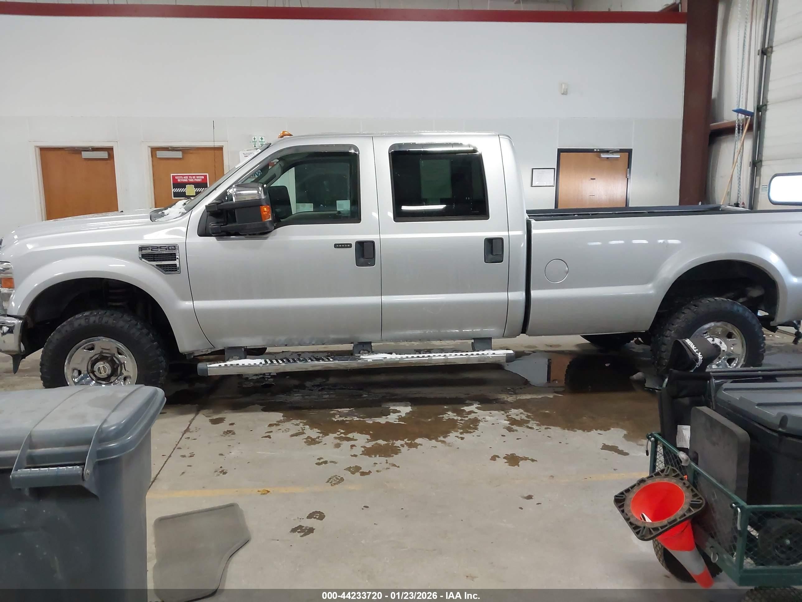2009 Ford F-250 Xlt Silver vin: 1FTSW21549EA36531
