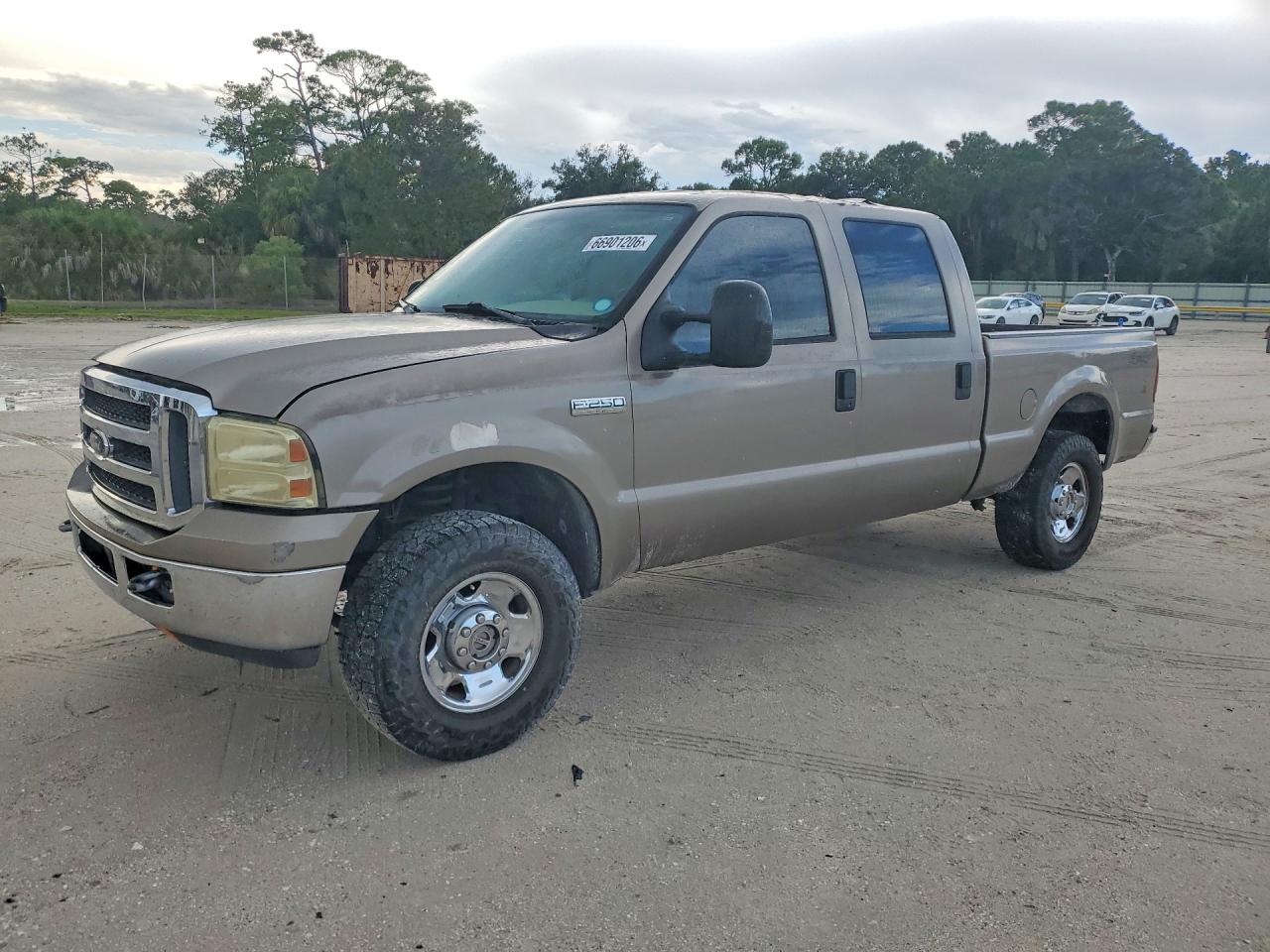 2005 Ford F250 Super Duty Beige vin: 1FTSW21585EC65465