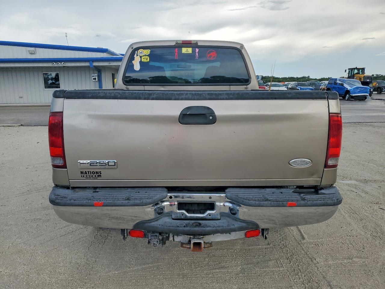2005 Ford F250 Super Duty Beige vin: 1FTSW21585EC65465