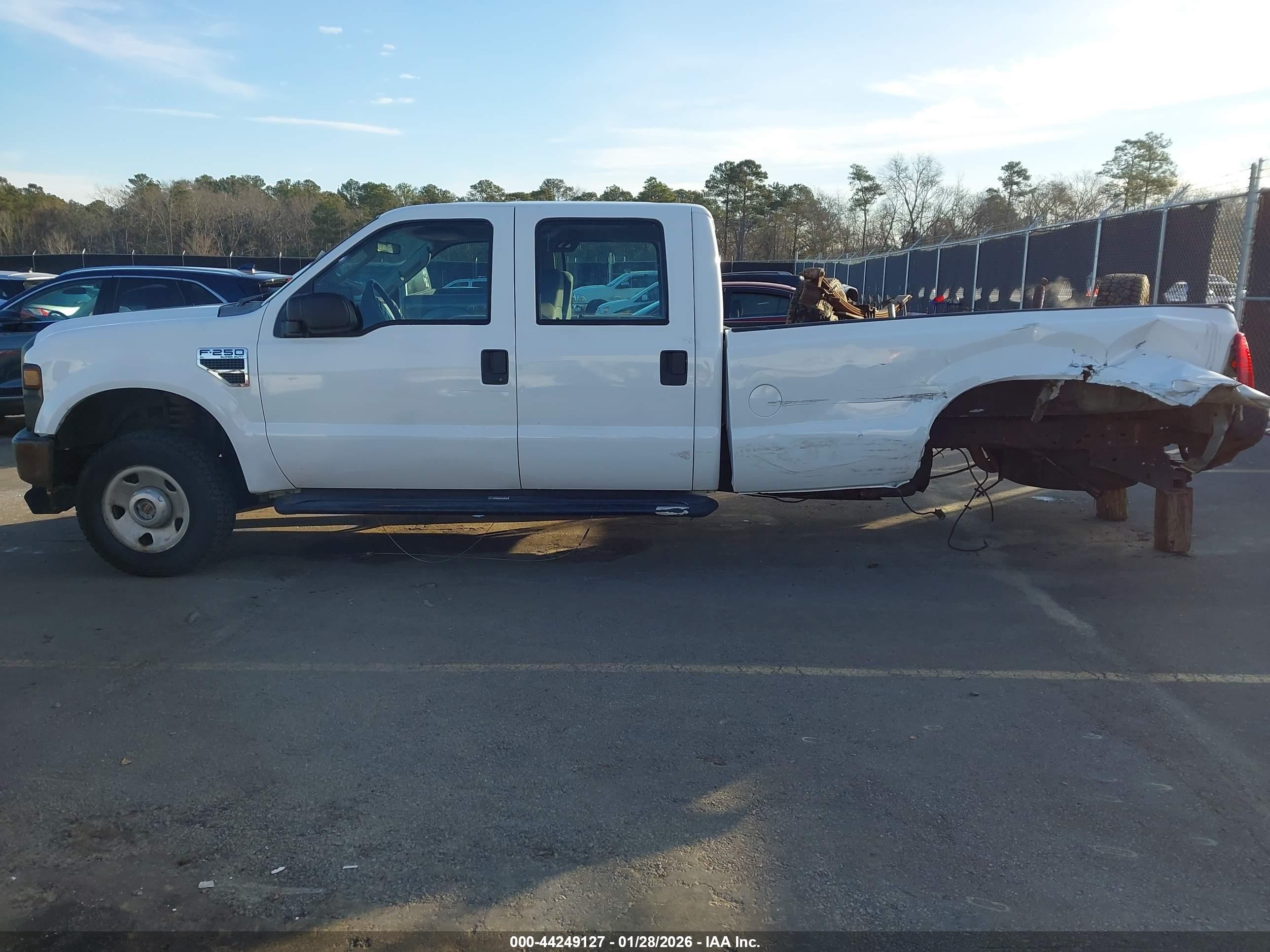 2009 Ford F-250 Fx4/king Ranch/lariat/xl/xlt White vin: 1FTSW21589EA70813