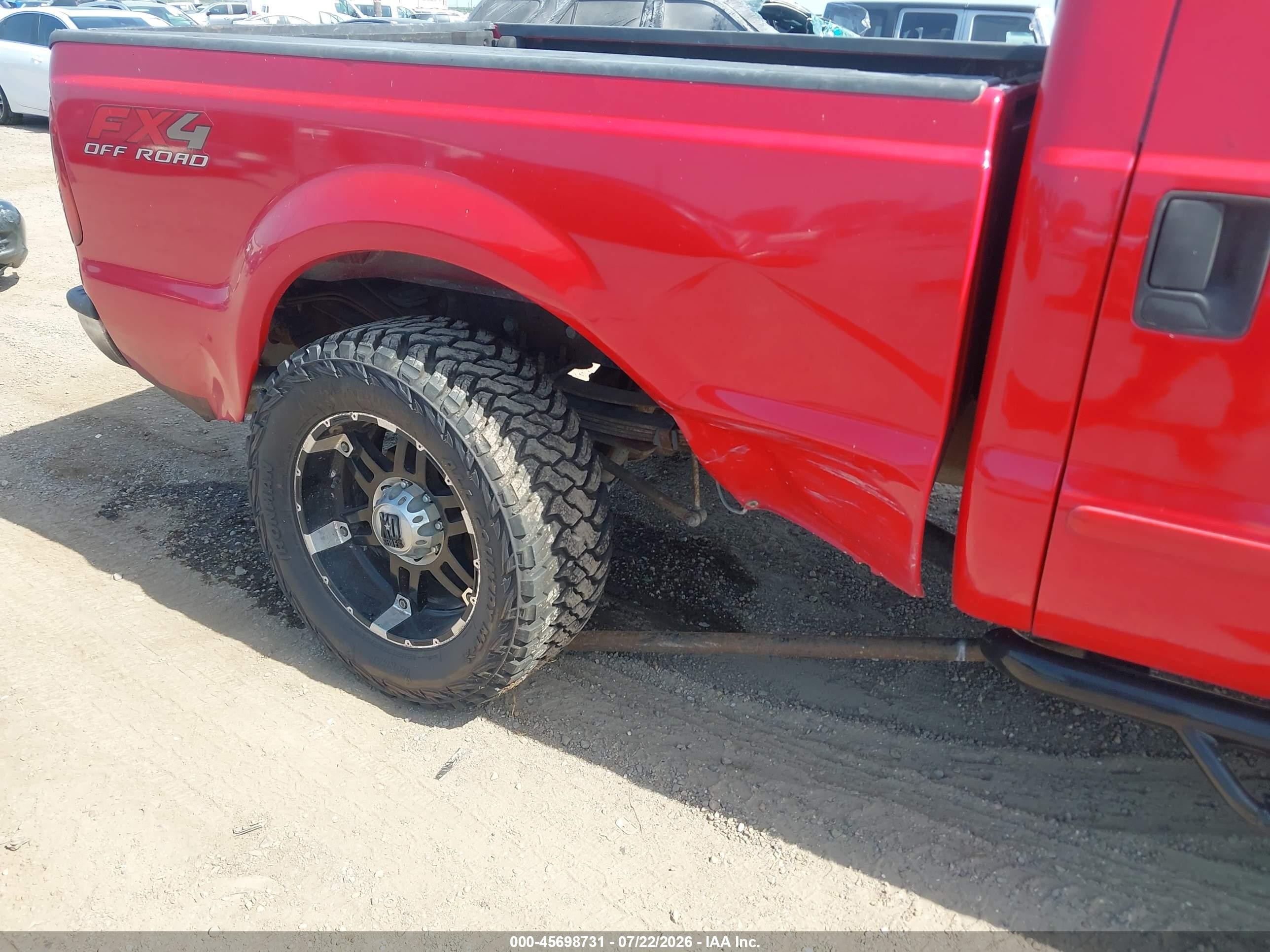 2005 Ford F-250   Red vin: 1FTSW21P05EC13569