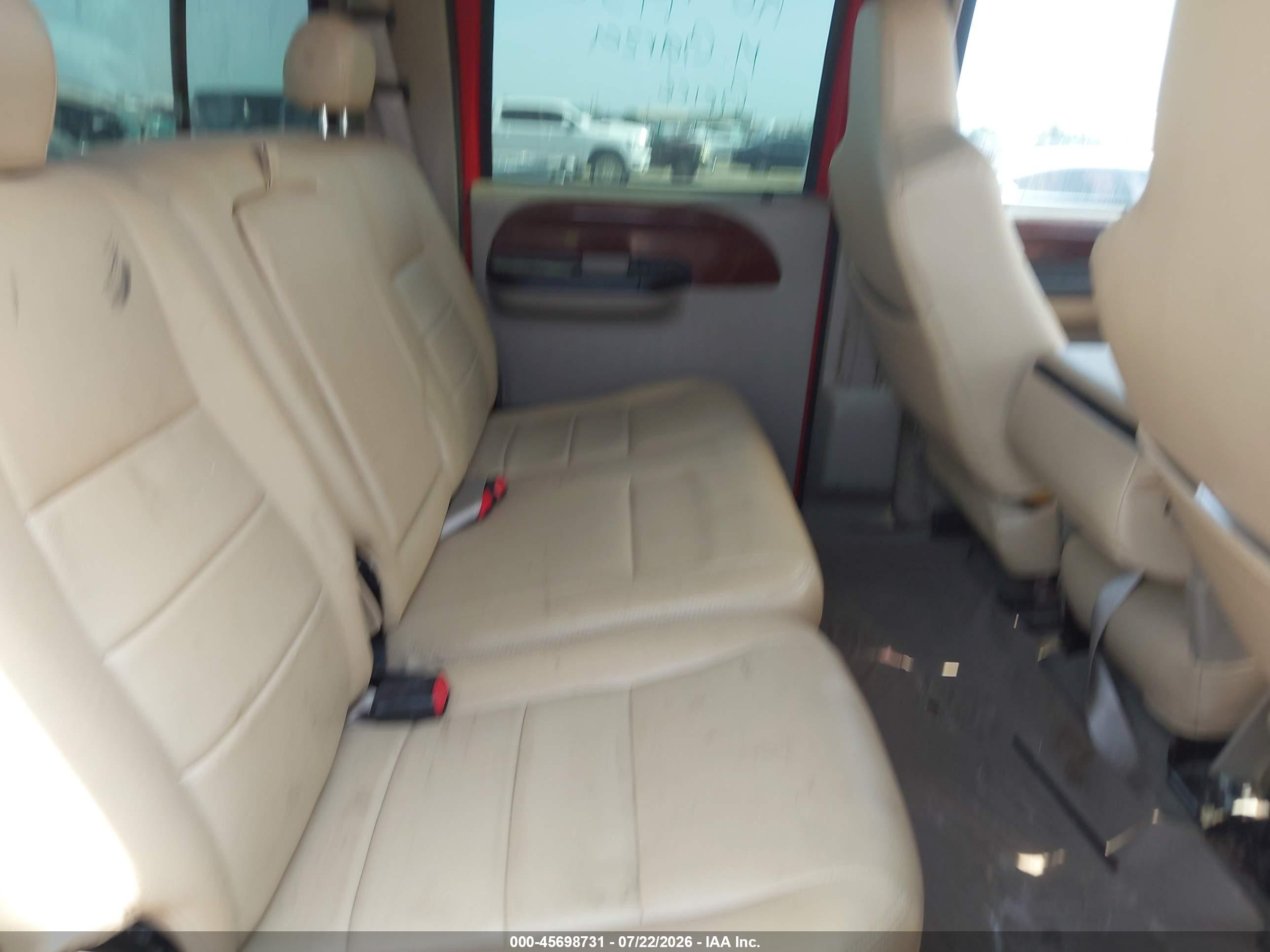 2005 Ford F-250   Red vin: 1FTSW21P05EC13569