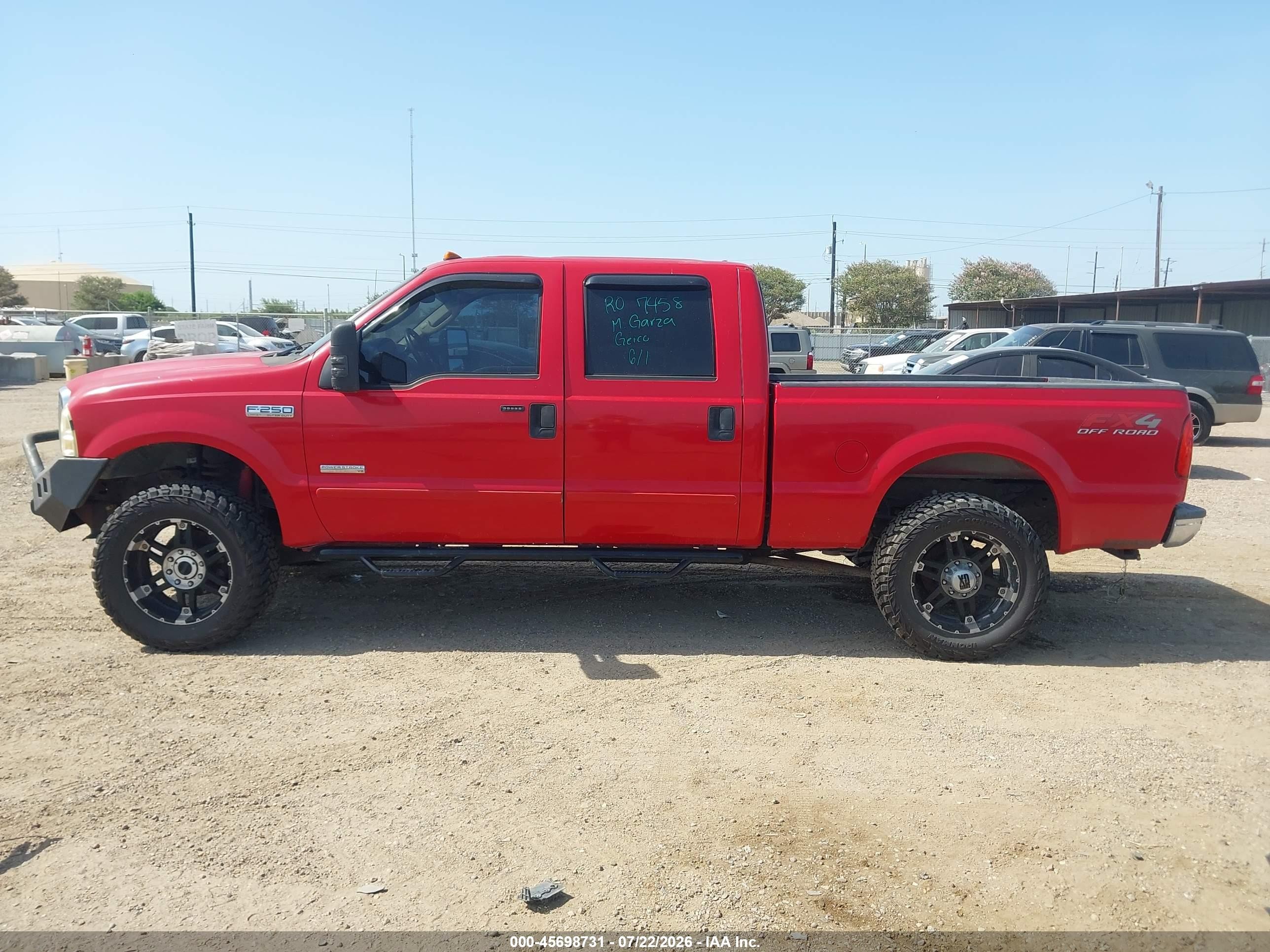 2005 Ford F-250   Red vin: 1FTSW21P05EC13569
