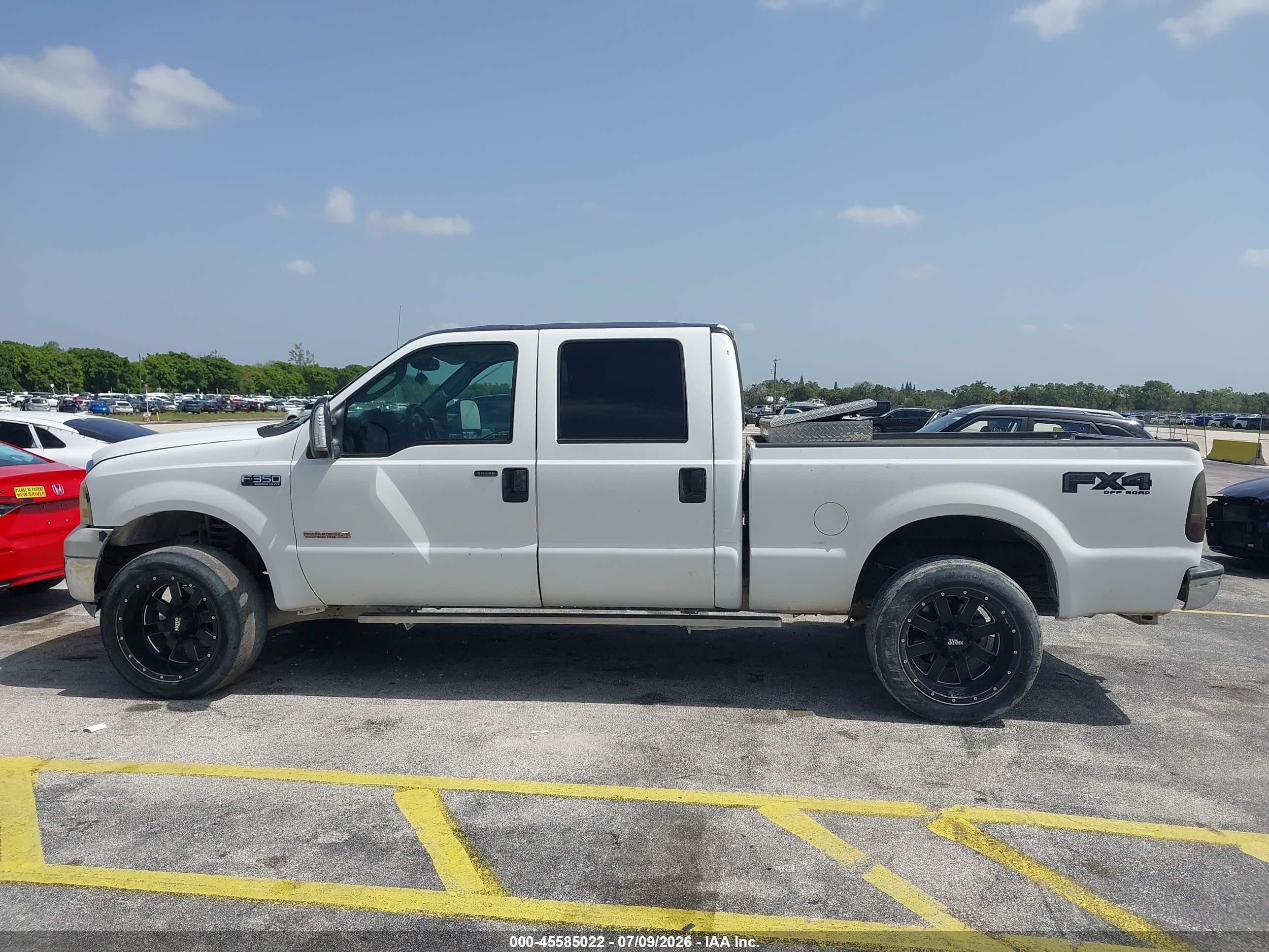 2005 Ford F-250 Lariat/xl/xlt Белый vin: 1FTSW21P15EC23432