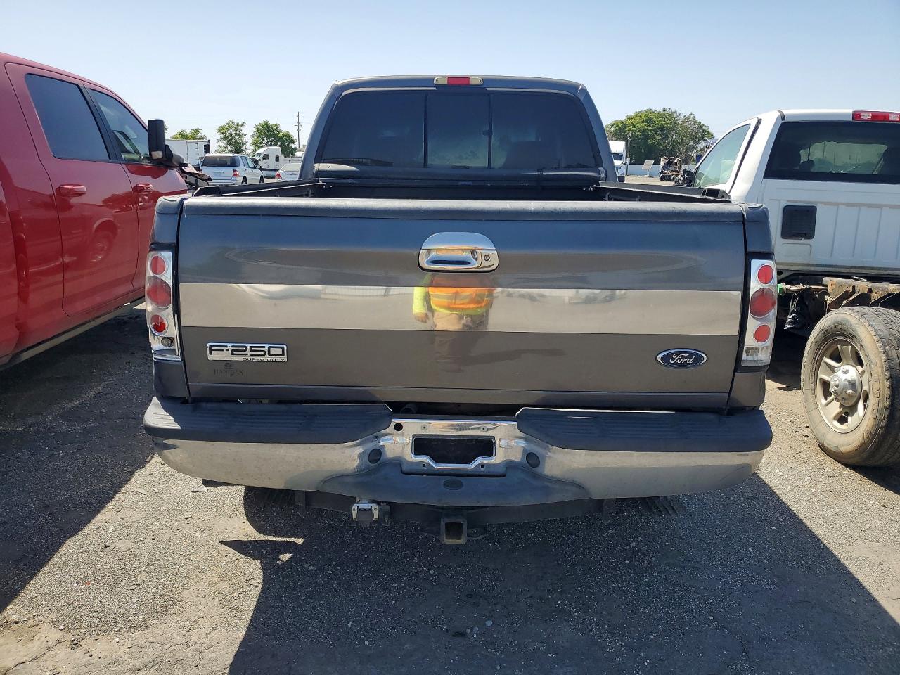2005 Ford F250 Super Duty Gray vin: 1FTSW21P15EC78012