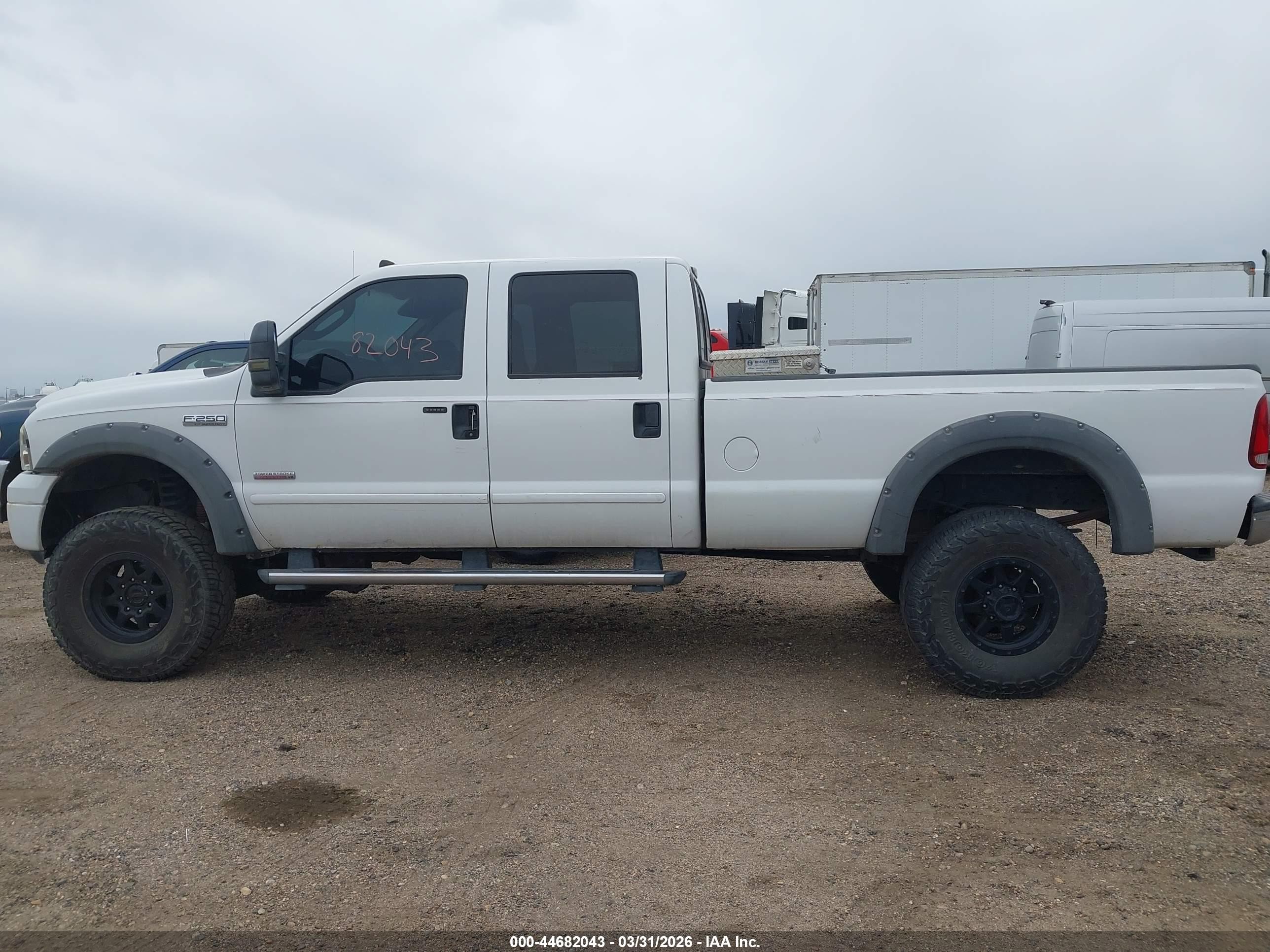 2005 Ford F-250 Lariat/xl/xlt Белый vin: 1FTSW21P25EA91765