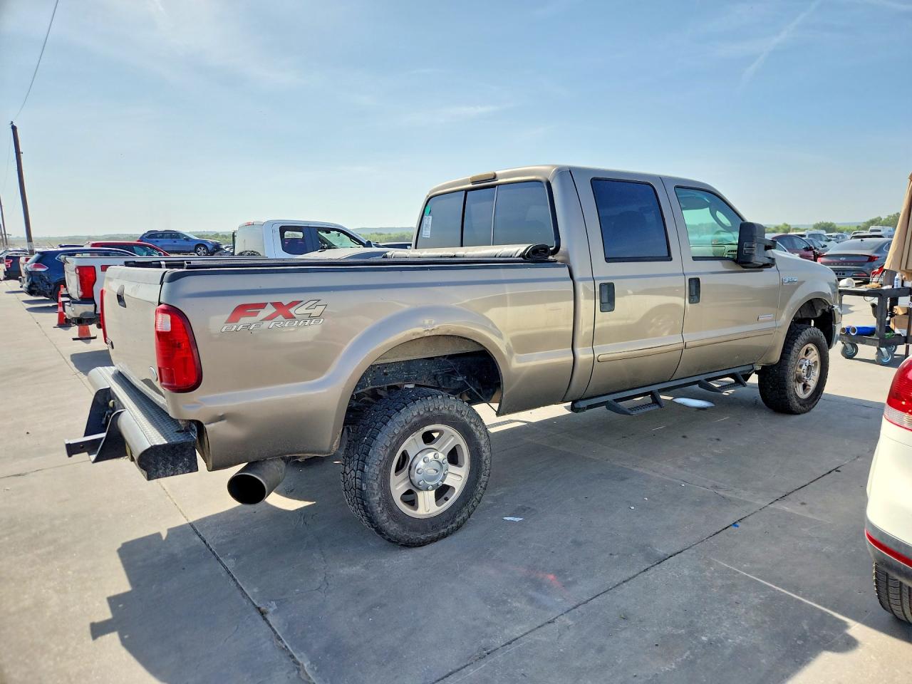2005 Ford F250 Super Duty Tan vin: 1FTSW21P35EB23512