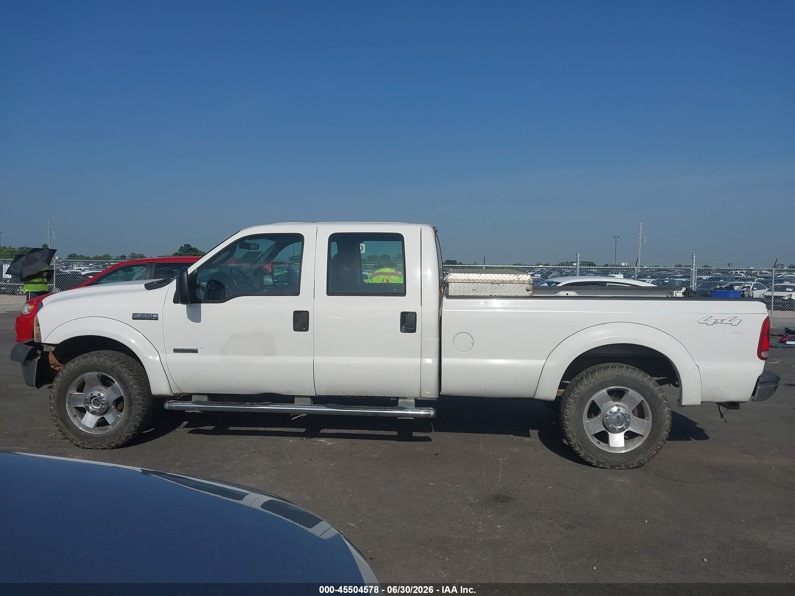 2005 Ford F-250 Lariat/xl/xlt White vin: 1FTSW21P35EB65923