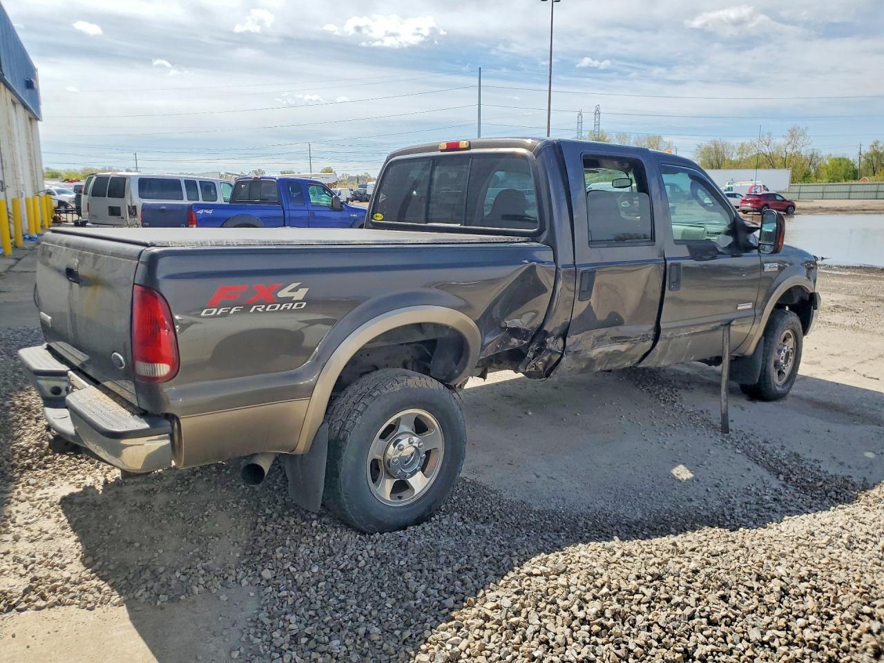 2005 Ford F250 Super Duty Brown vin: 1FTSW21P35ED25413