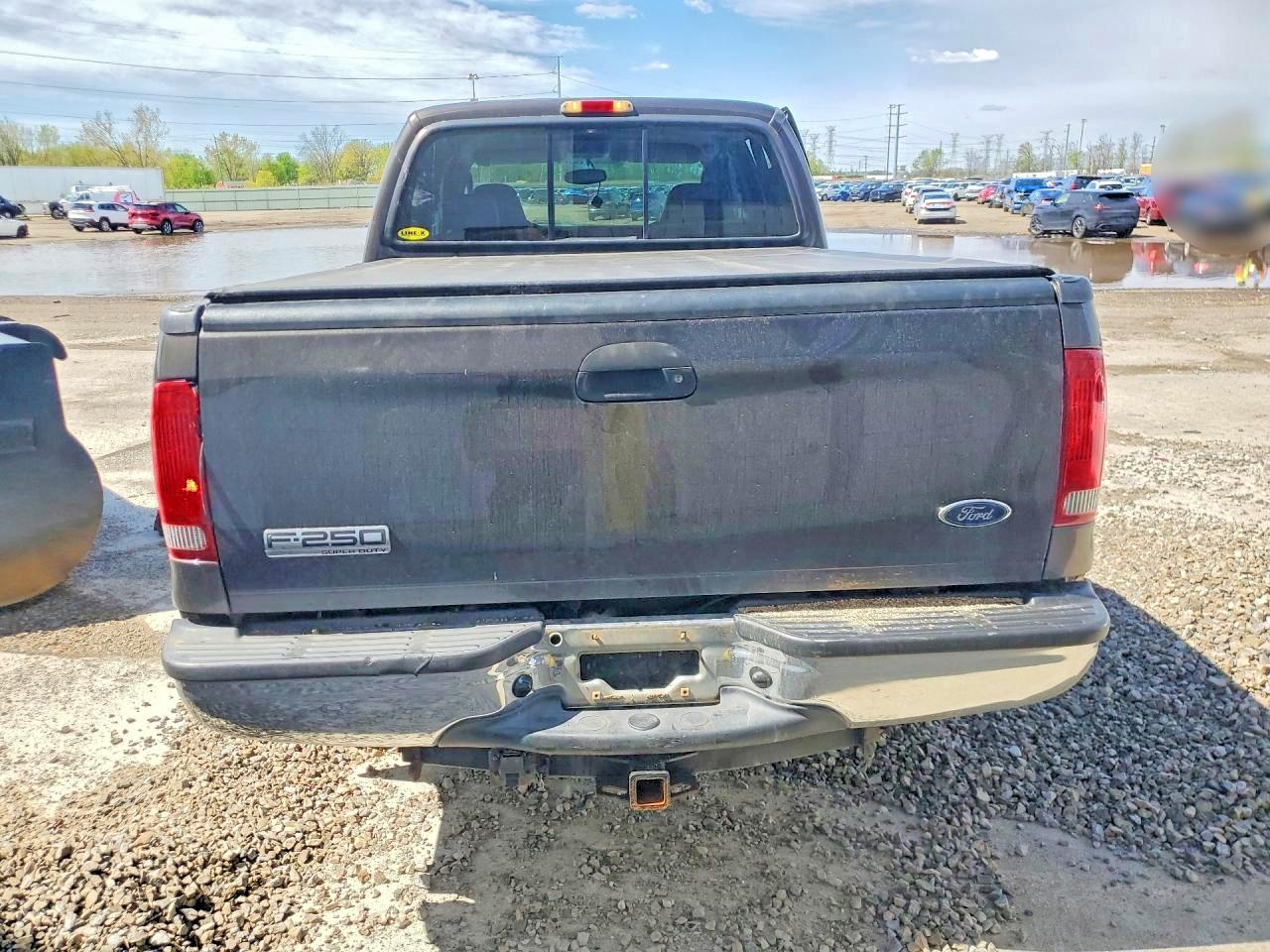 2005 Ford F250 Super Duty Brown vin: 1FTSW21P35ED25413