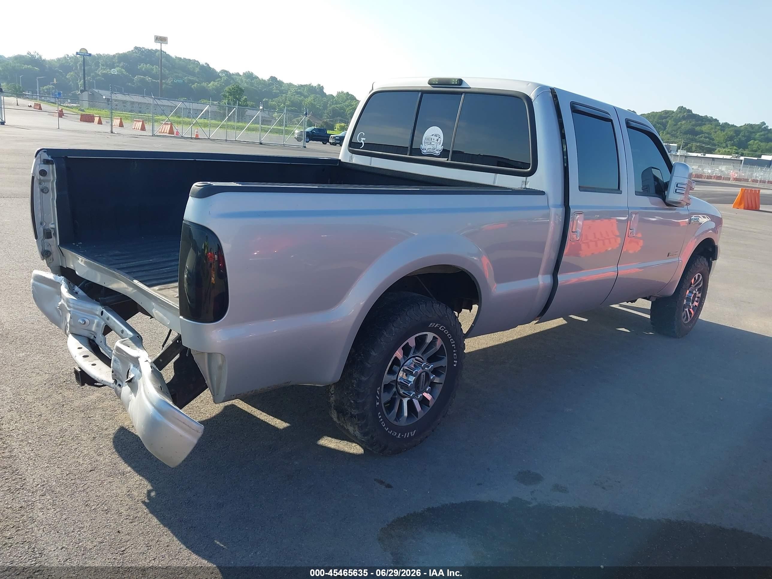 2005 Ford F-250 Lariat/xl/xlt Серебряный vin: 1FTSW21P45EA32846