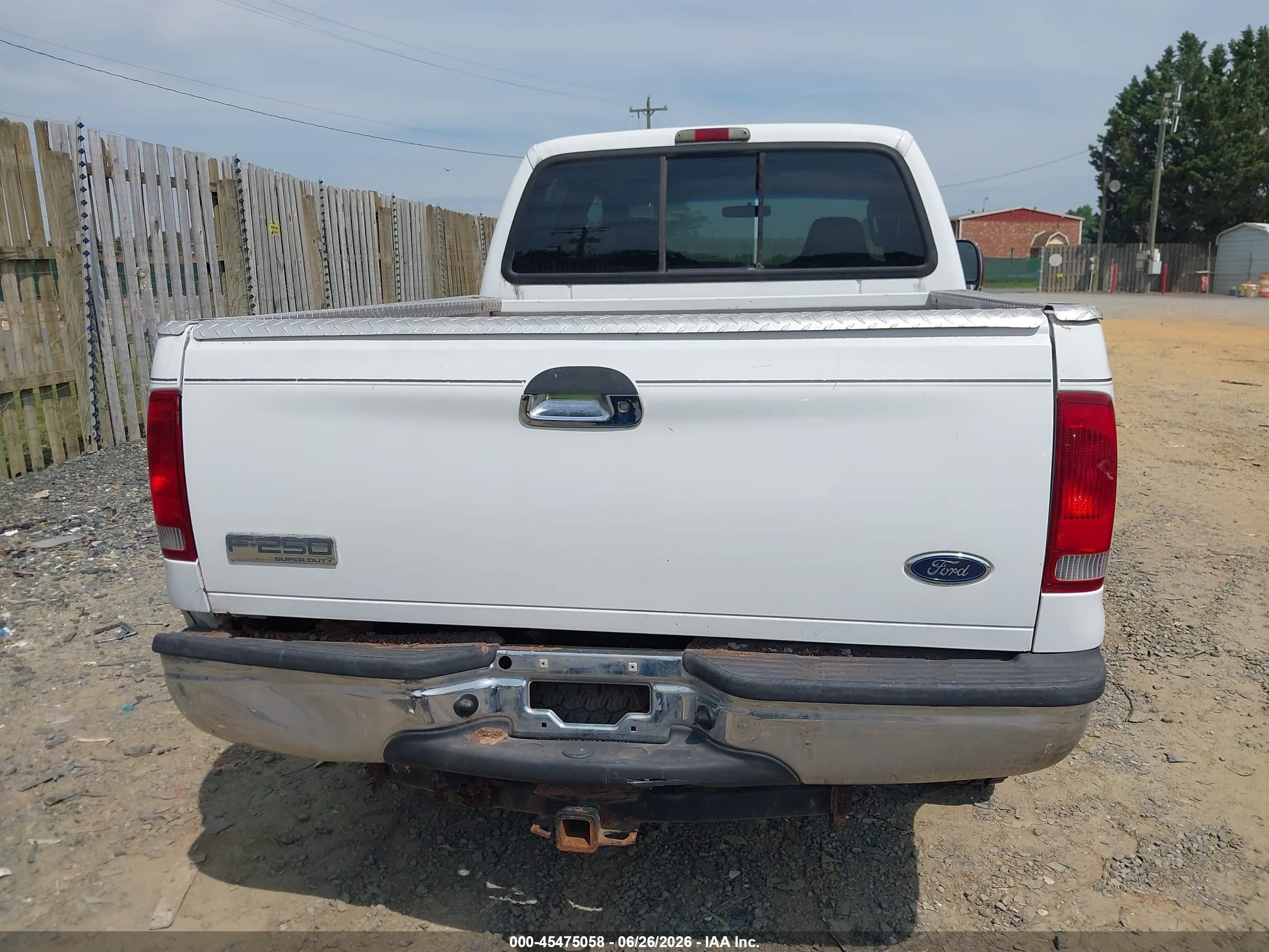 2005 Ford F-250 Lariat/xl/xlt White vin: 1FTSW21P45EB89843