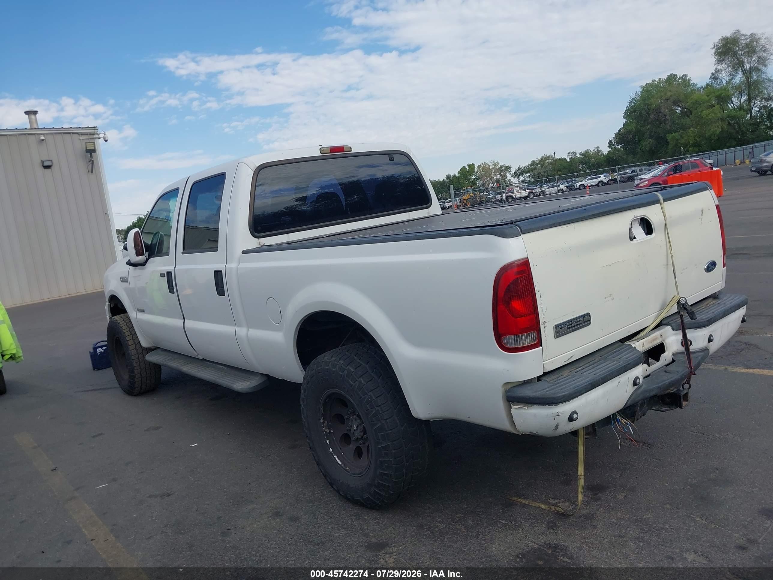 2005 Ford F-250 Lariat/xl/xlt White vin: 1FTSW21P45EC41150