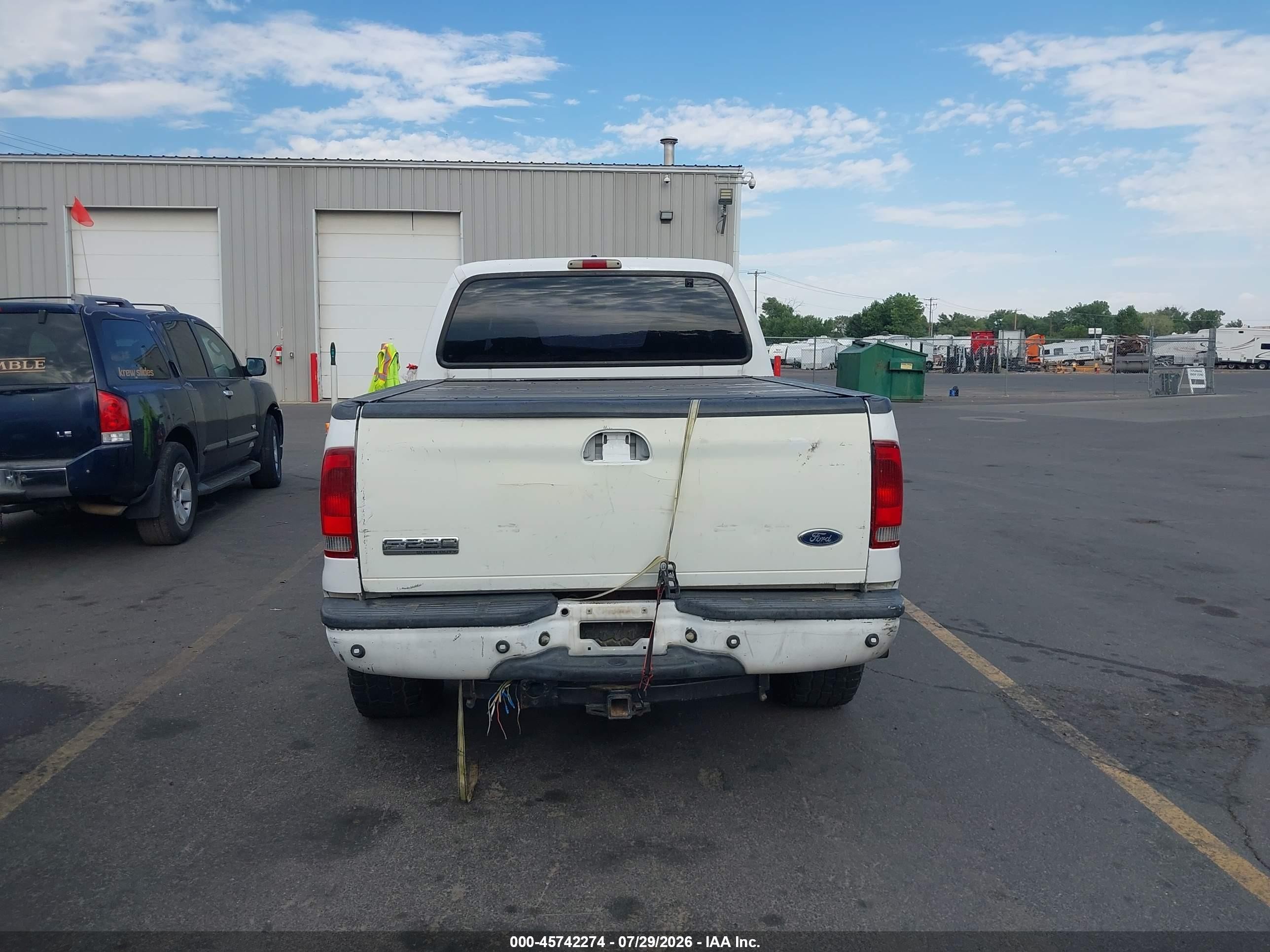 2005 Ford F-250 Lariat/xl/xlt White vin: 1FTSW21P45EC41150