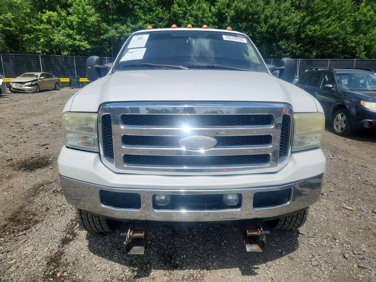 2006 Ford F250 Super Duty White vin: 1FTSW21P46EB03562