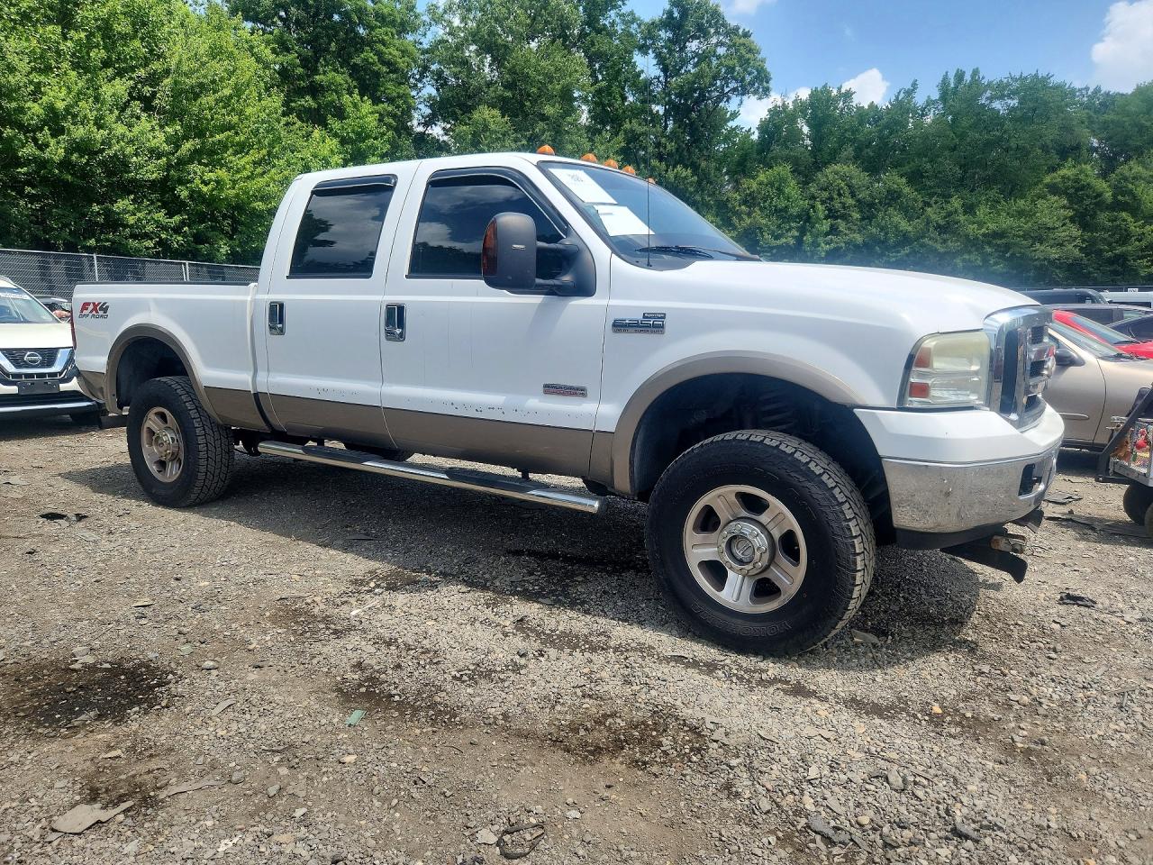 2006 Ford F250 Super Duty White vin: 1FTSW21P46EB03562