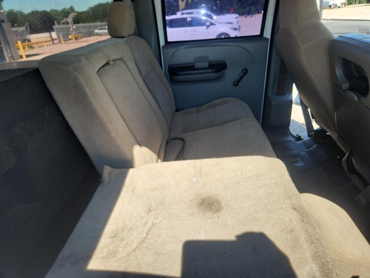 2006 Ford F250 Super Duty White vin: 1FTSW21P46ED12705