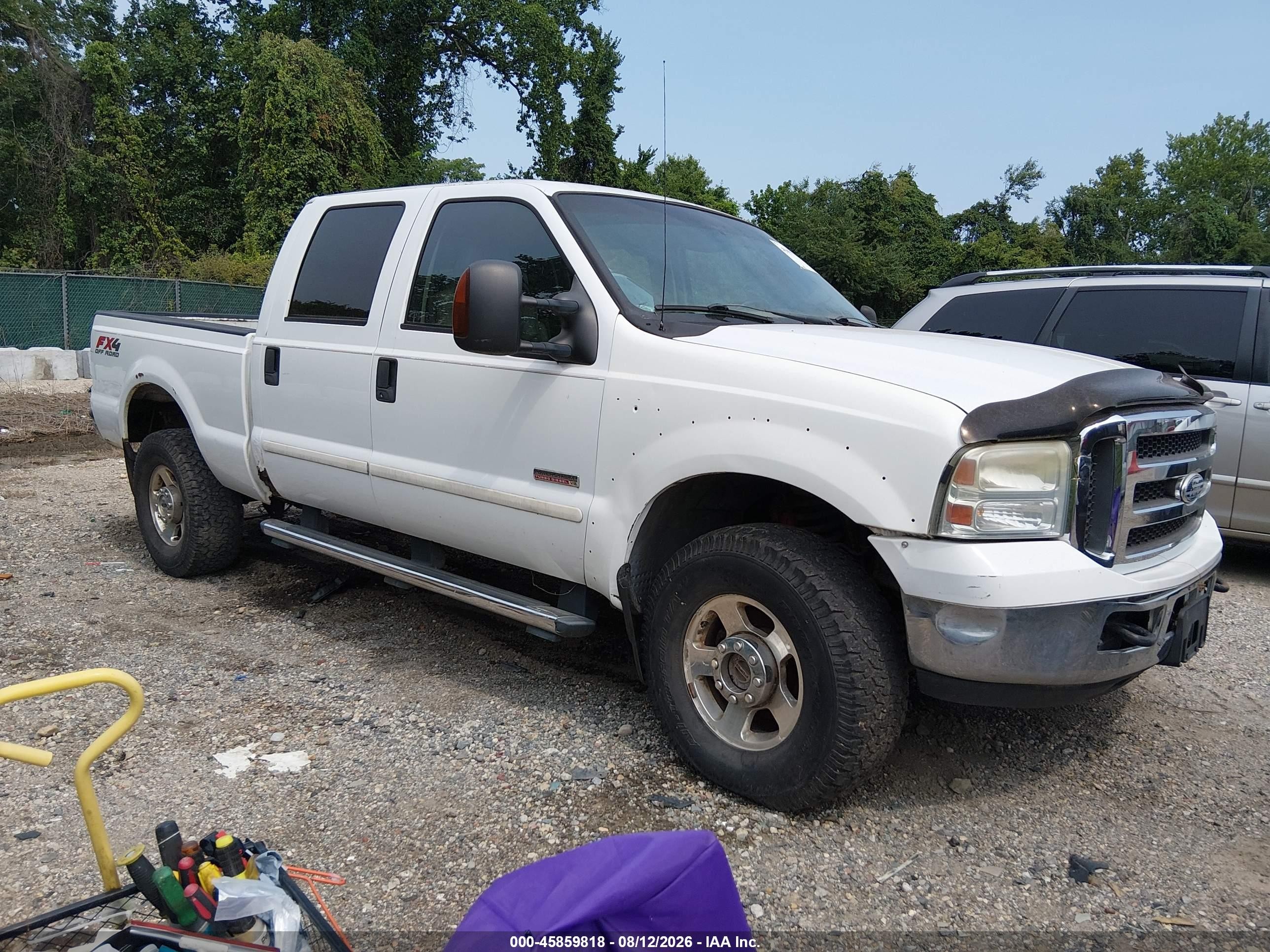 2005 Ford F-250 Lariat/xl/xlt White vin: 1FTSW21P55EA97768
