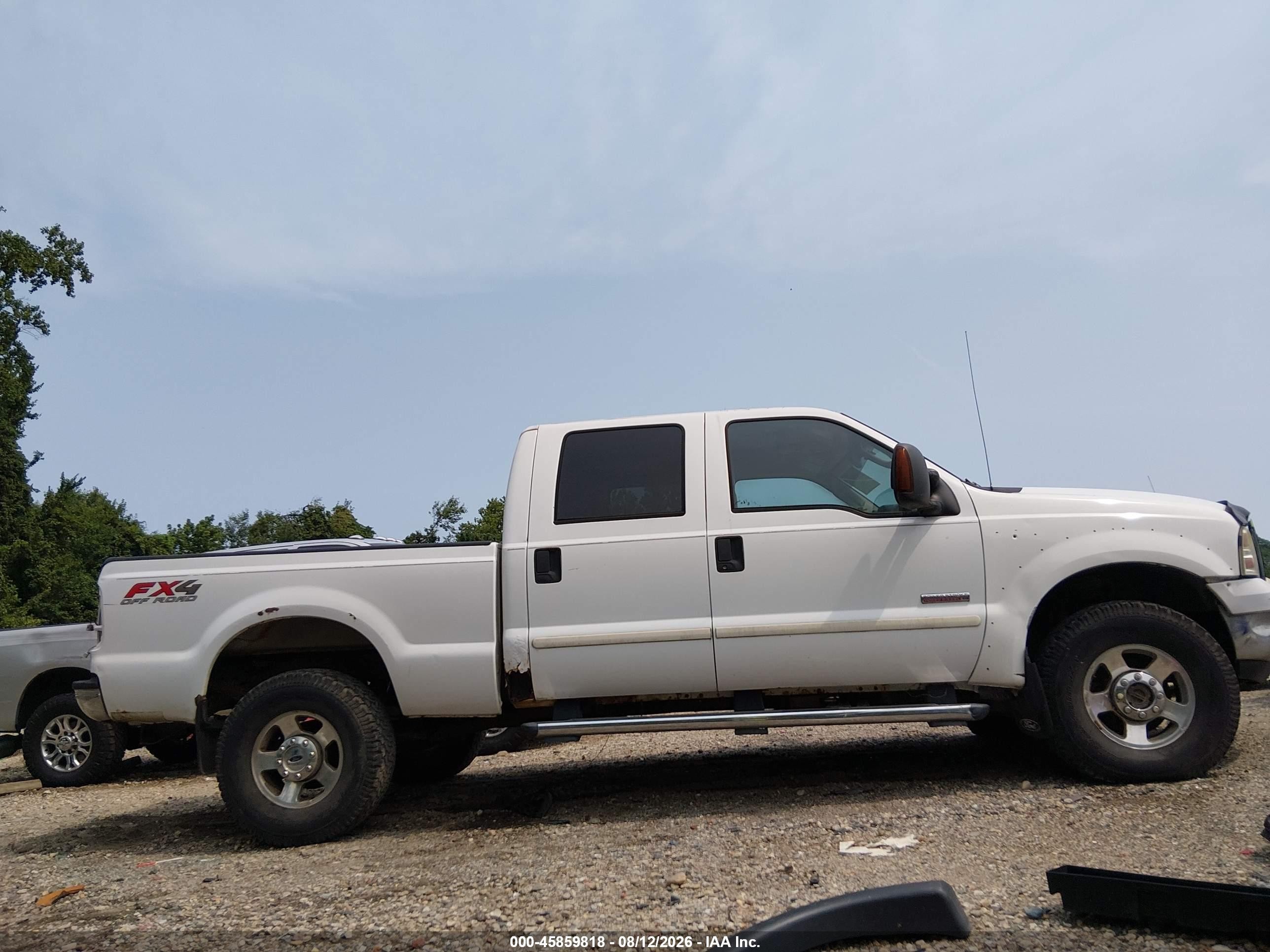 2005 Ford F-250 Lariat/xl/xlt White vin: 1FTSW21P55EA97768