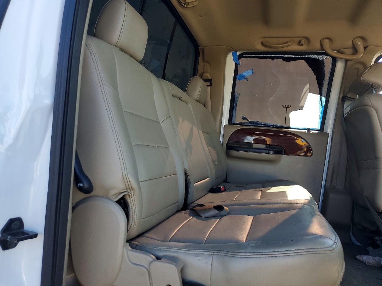 2006 Ford F250 Two Tone vin: 1FTSW21P56EC27615