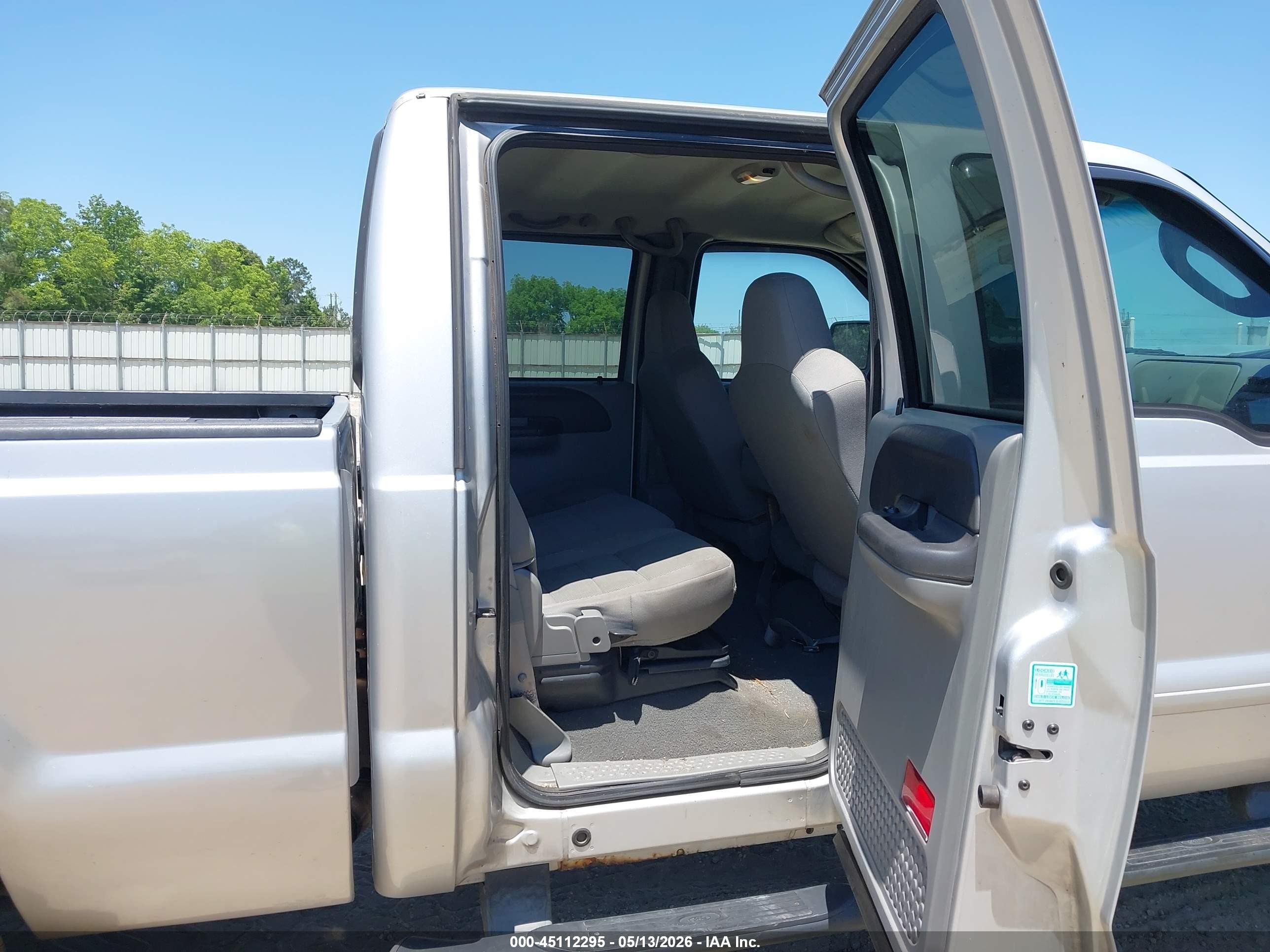 2006 Ford F-250 Lariat/xl/xlt Серебряный vin: 1FTSW21P56ED04516