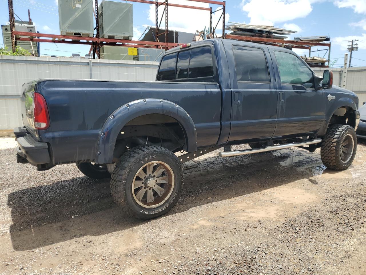 2005 Ford F250 Super Duty Blue vin: 1FTSW21P65EB66337 Damage: Right Bed Side, Multiple Scratches Heavy, 4