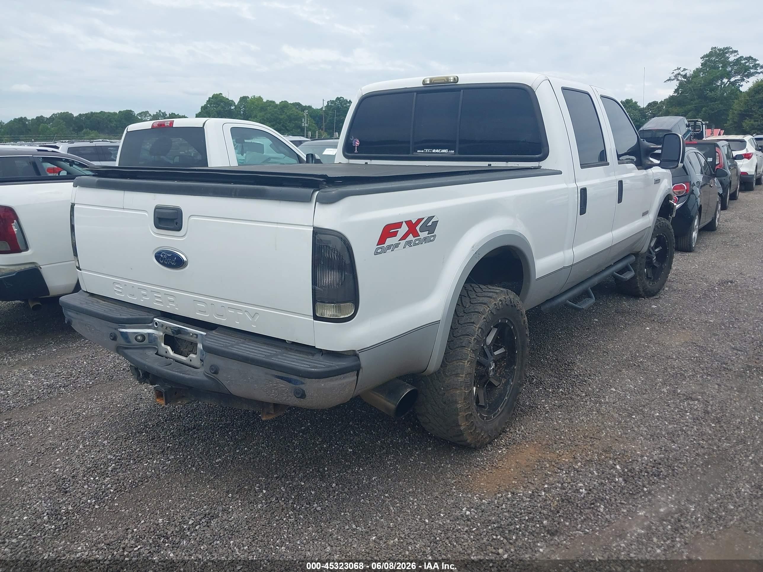 2005 Ford F-250 Lariat/xl/xlt White vin: 1FTSW21P75EA54081