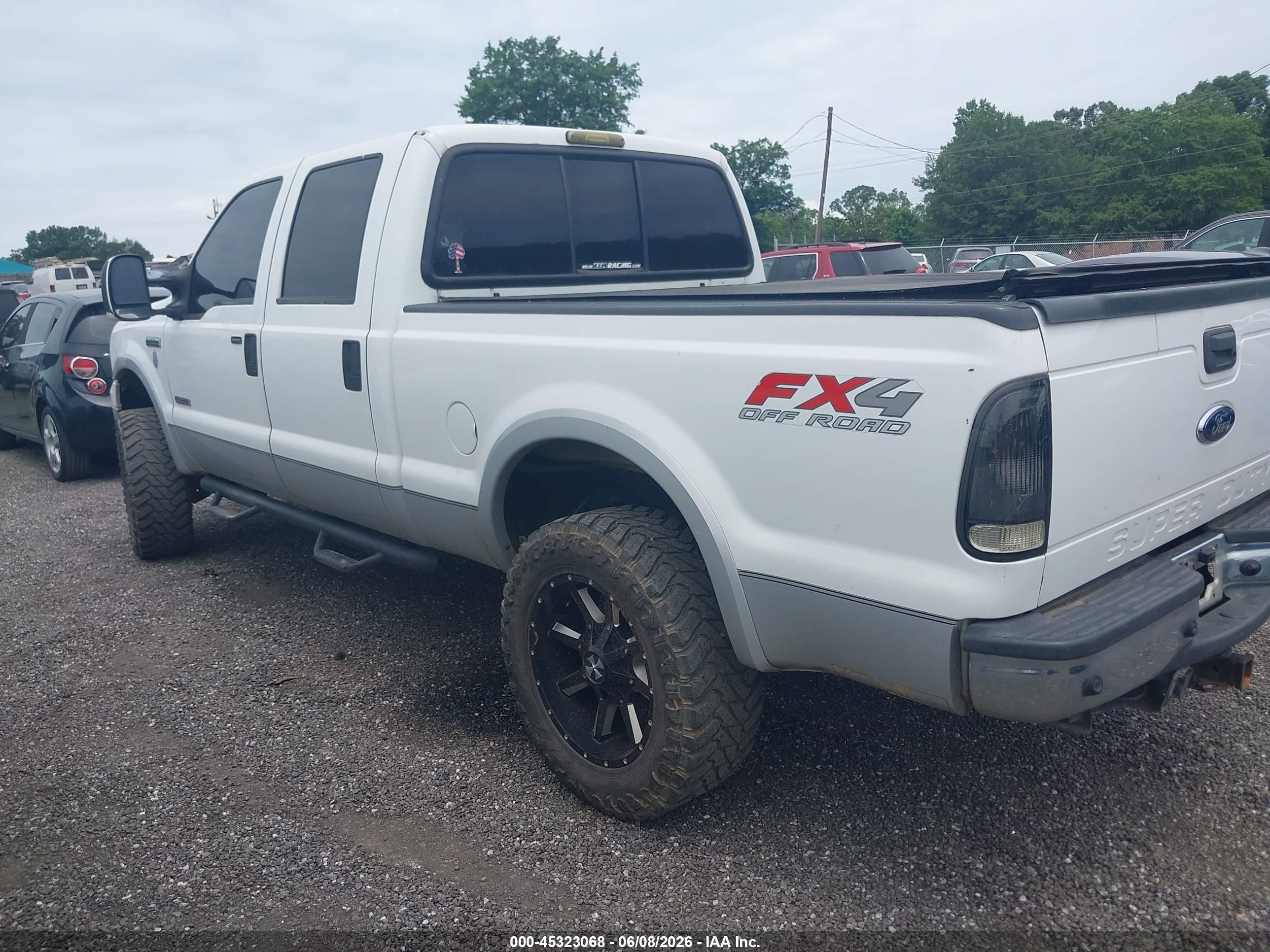 2005 Ford F-250 Lariat/xl/xlt White vin: 1FTSW21P75EA54081