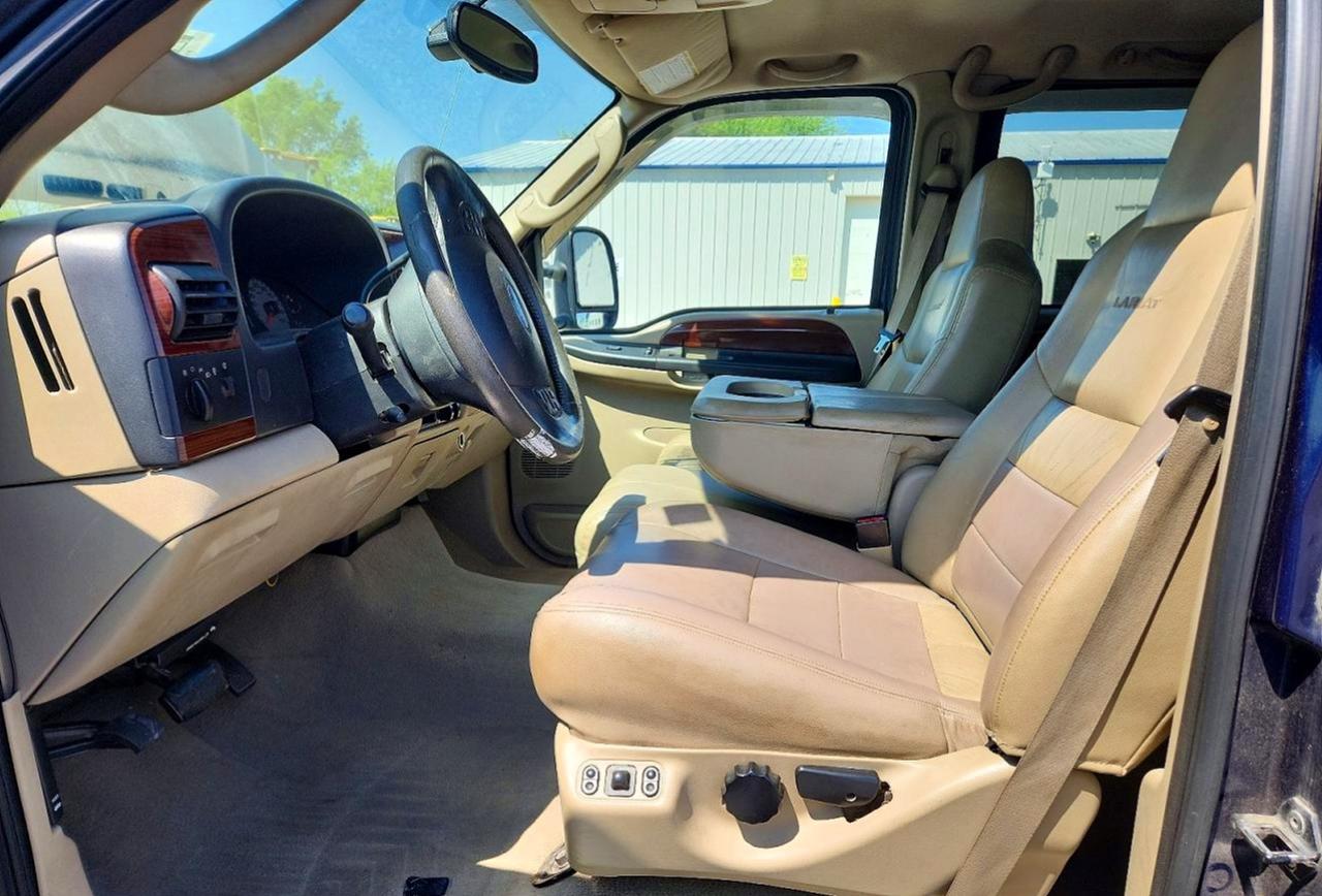 2005 Ford F250 Super Duty Синий vin: 1FTSW21P75EA70166