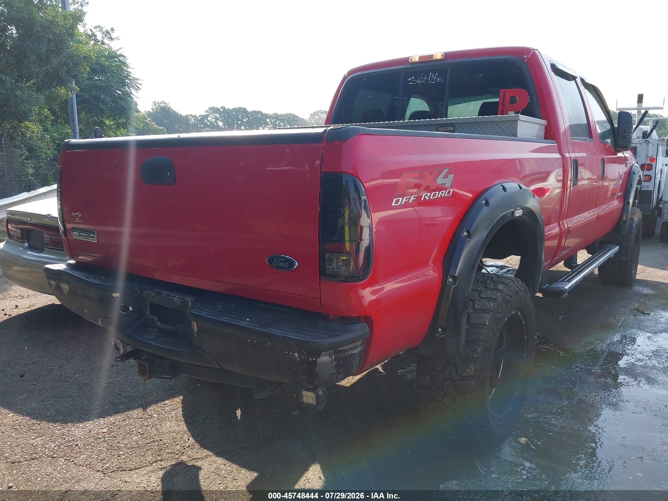2005 Ford F-250 Lariat/xl/xlt Красный vin: 1FTSW21P75EB66749