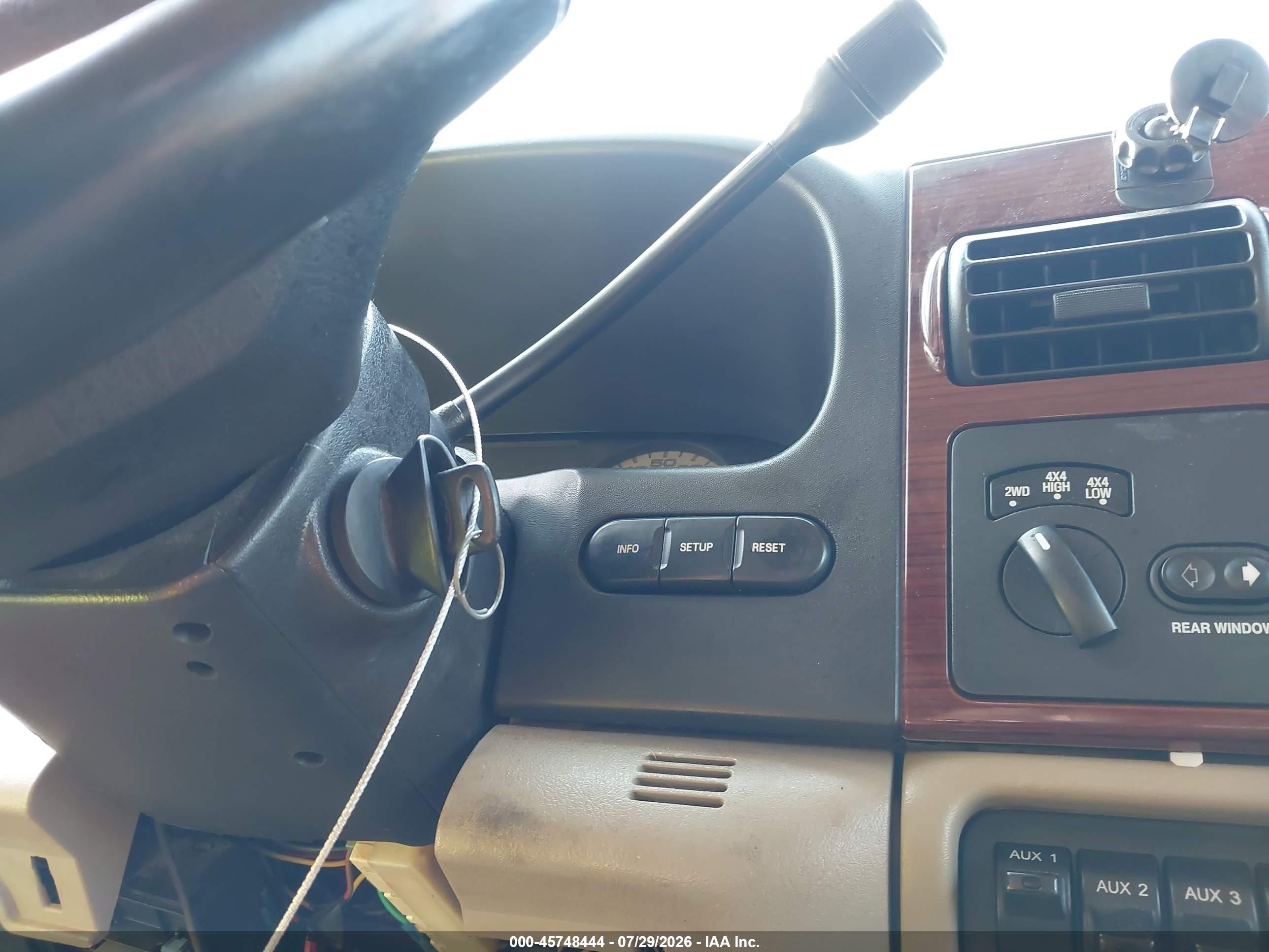 2005 Ford F-250 Lariat/xl/xlt Красный vin: 1FTSW21P75EB66749