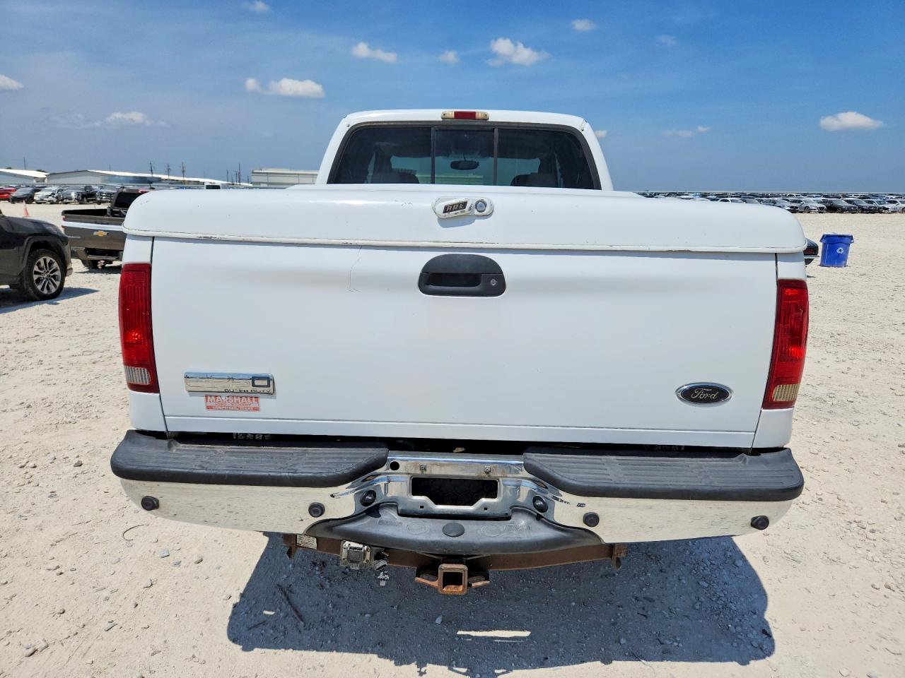 2005 Ford F250 Super Duty White vin: 1FTSW21P85EB10593