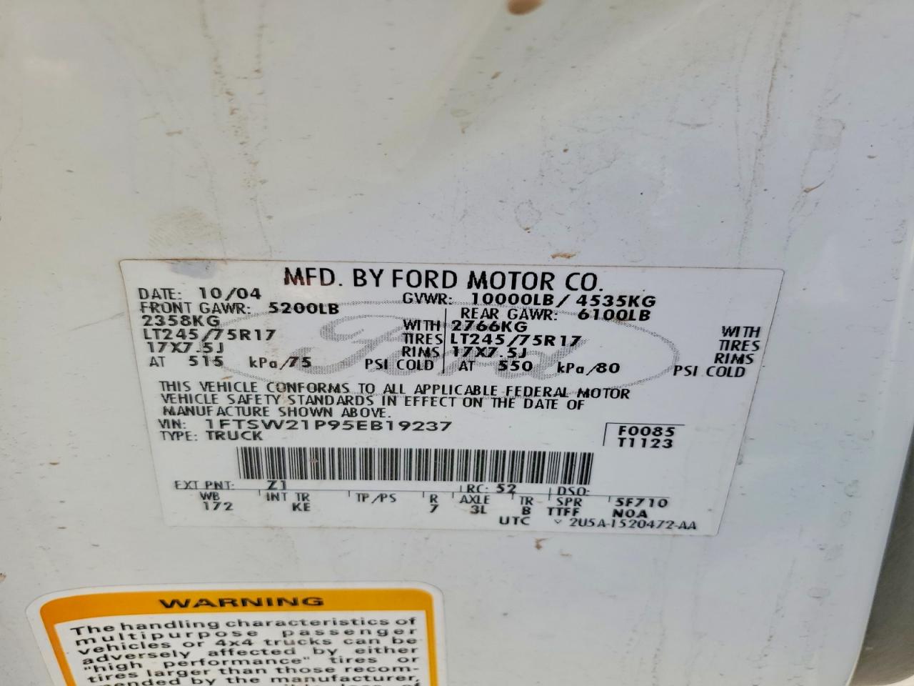 2005 Ford F250 Super Duty White vin: 1FTSW21P95EB19237