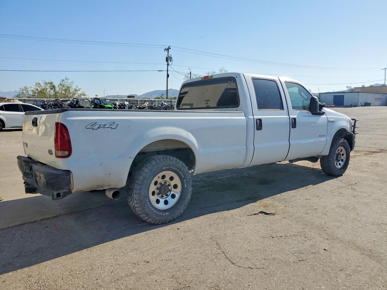 2005 Ford F250 Super Duty White vin: 1FTSW21P95EB19237