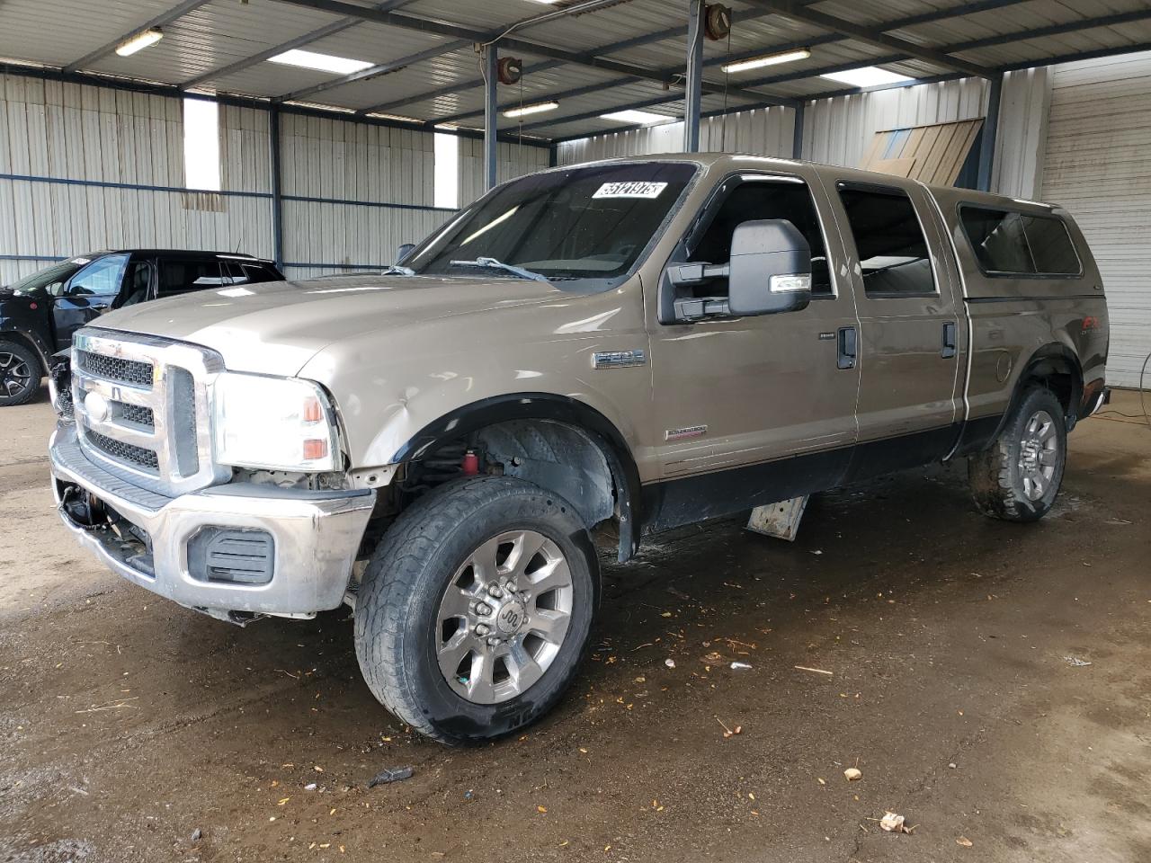 2005 Ford F250 Super Duty Beige vin: 1FTSW21P95EB20761 Damage: Left Front Fender, Dent(s) W/ Paint Dmg, 8 to 9 inches