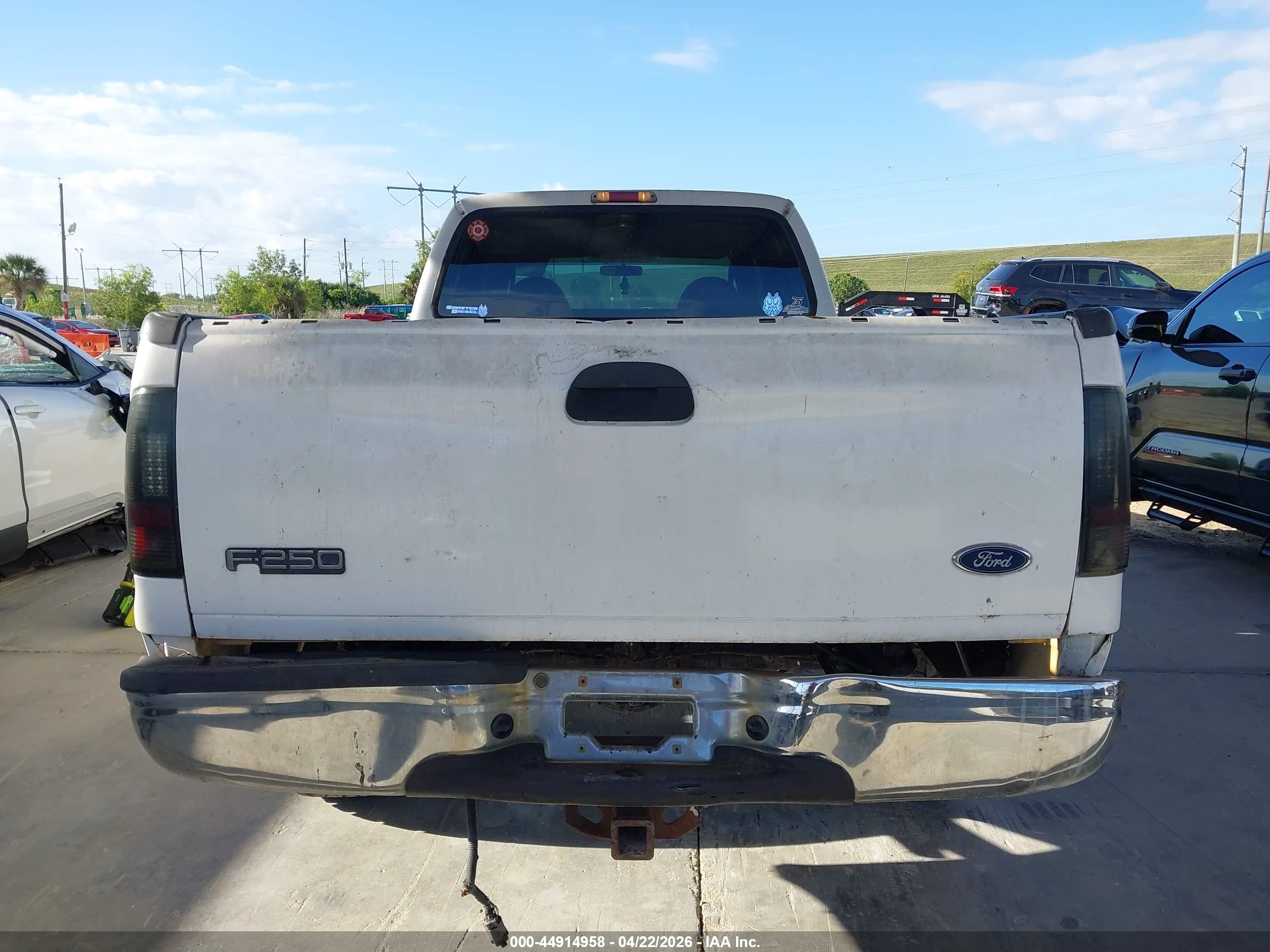 2006 Ford F-250 Lariat/xl/xlt White vin: 1FTSW21P96EA76648