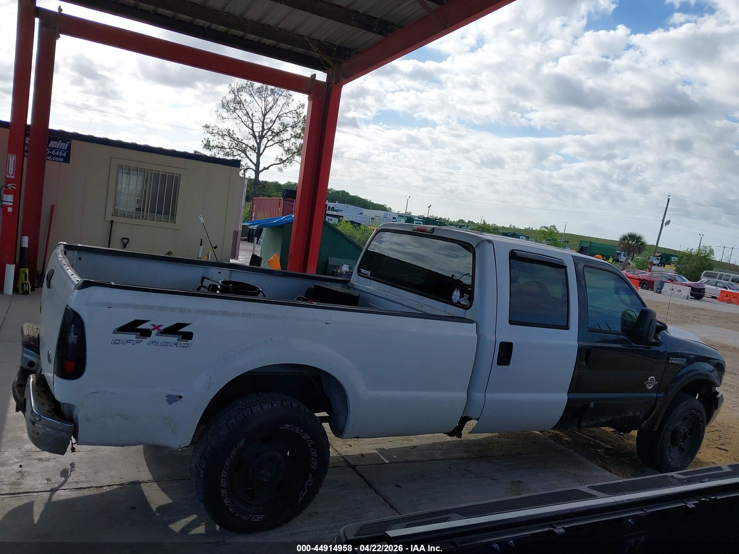 2006 Ford F-250 Lariat/xl/xlt White vin: 1FTSW21P96EA76648