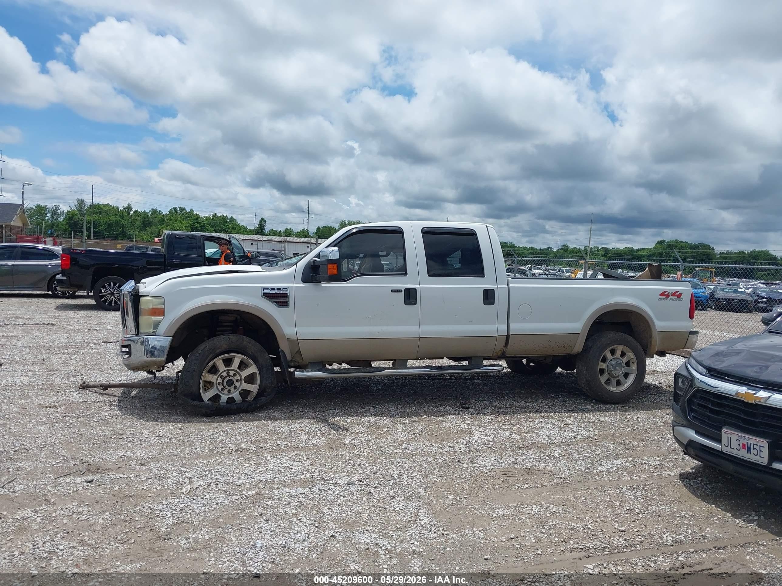 2008 Ford F-250 Fx4/harley-davidson/king Ranch/lariat/xl/xlt White vin: 1FTSW21R08ED11796