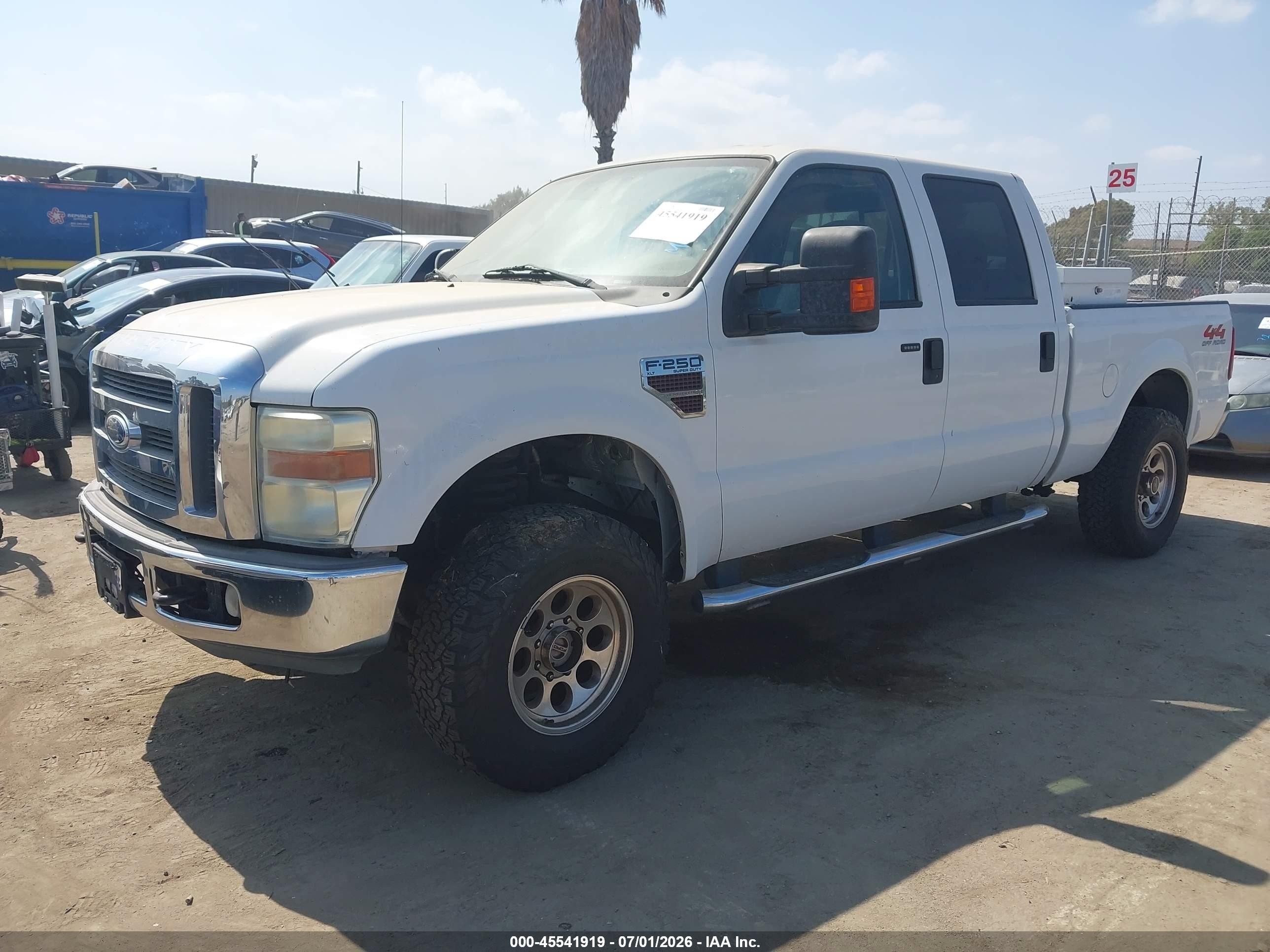 2008 Ford Super Duty F-250 Srw Fx4/harley-davidson/king Ranch/lariat/xl/xlt White vin: 1FTSW21R18EB46079
