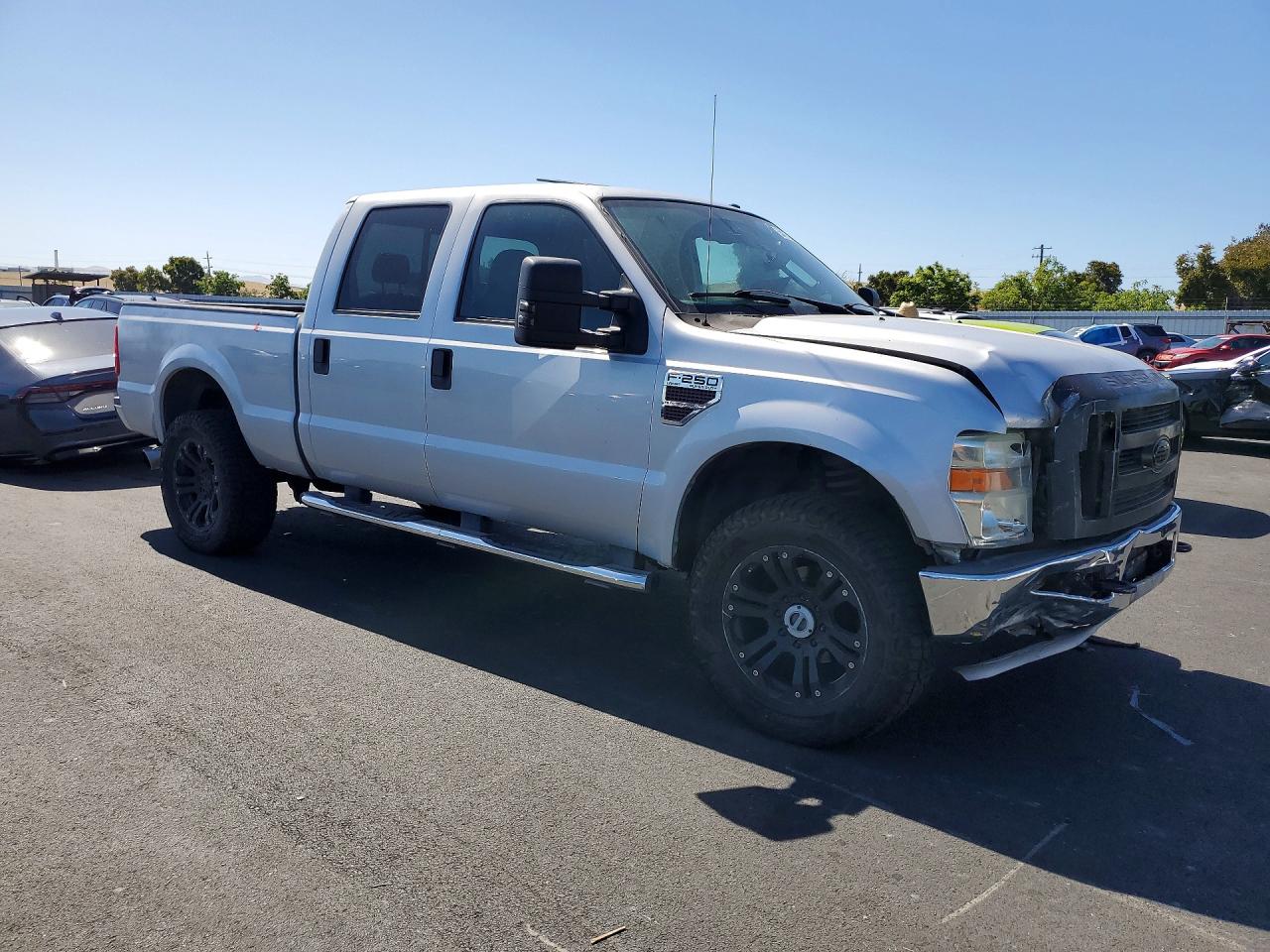 2008 Ford F250 Super Duty Silver vin: 1FTSW21R18EB98330