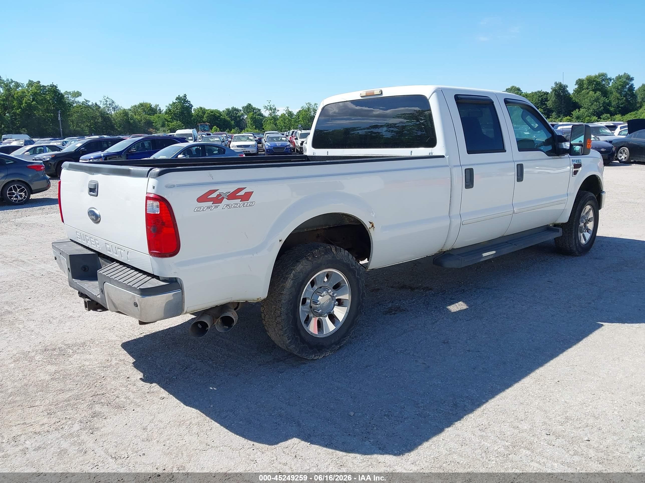 2008 Ford F-250 Lariat White vin: 1FTSW21R28EE60095