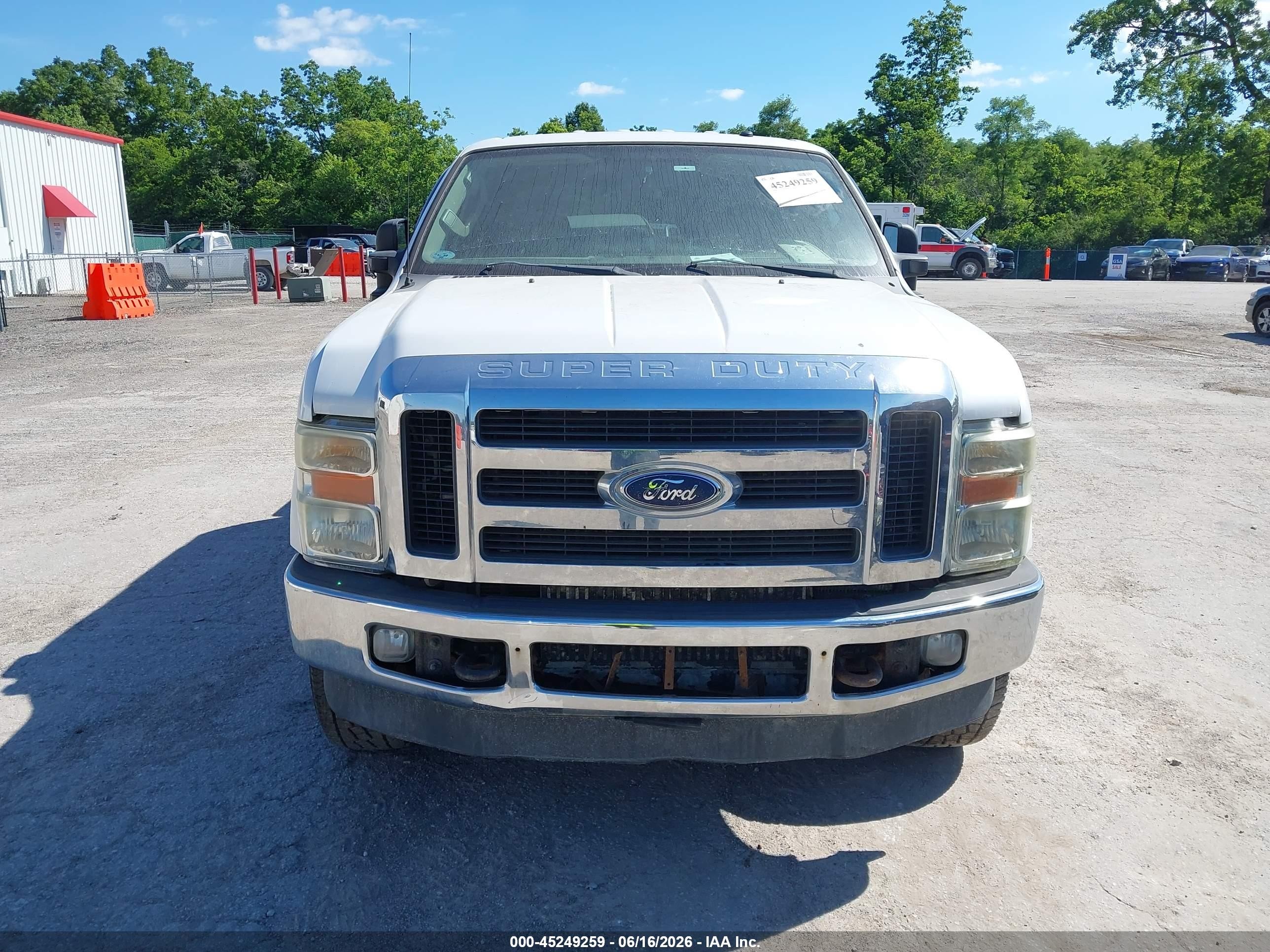 2008 Ford F-250 Lariat White vin: 1FTSW21R28EE60095